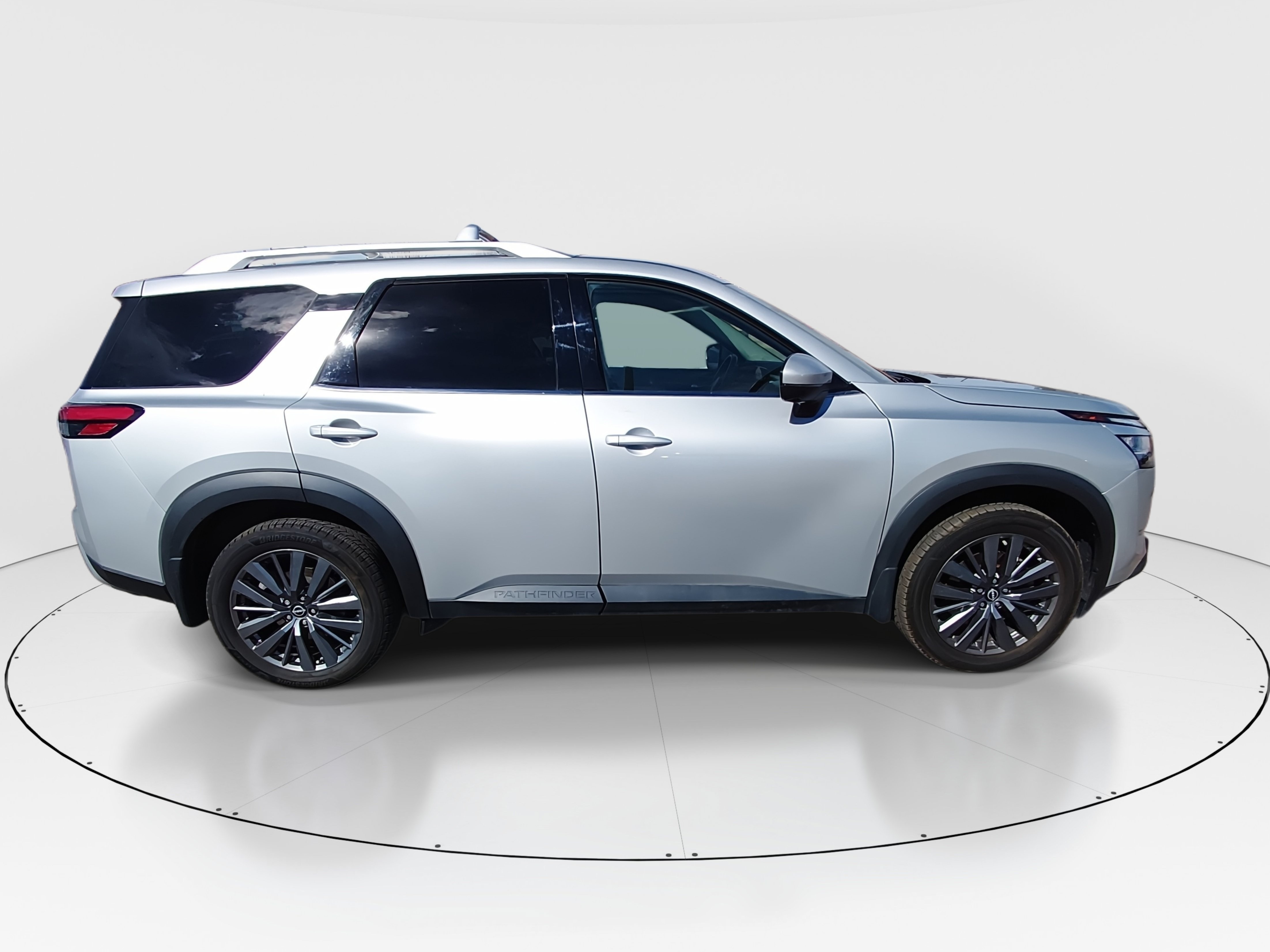 2024 Nissan Pathfinder SL - Photo 8