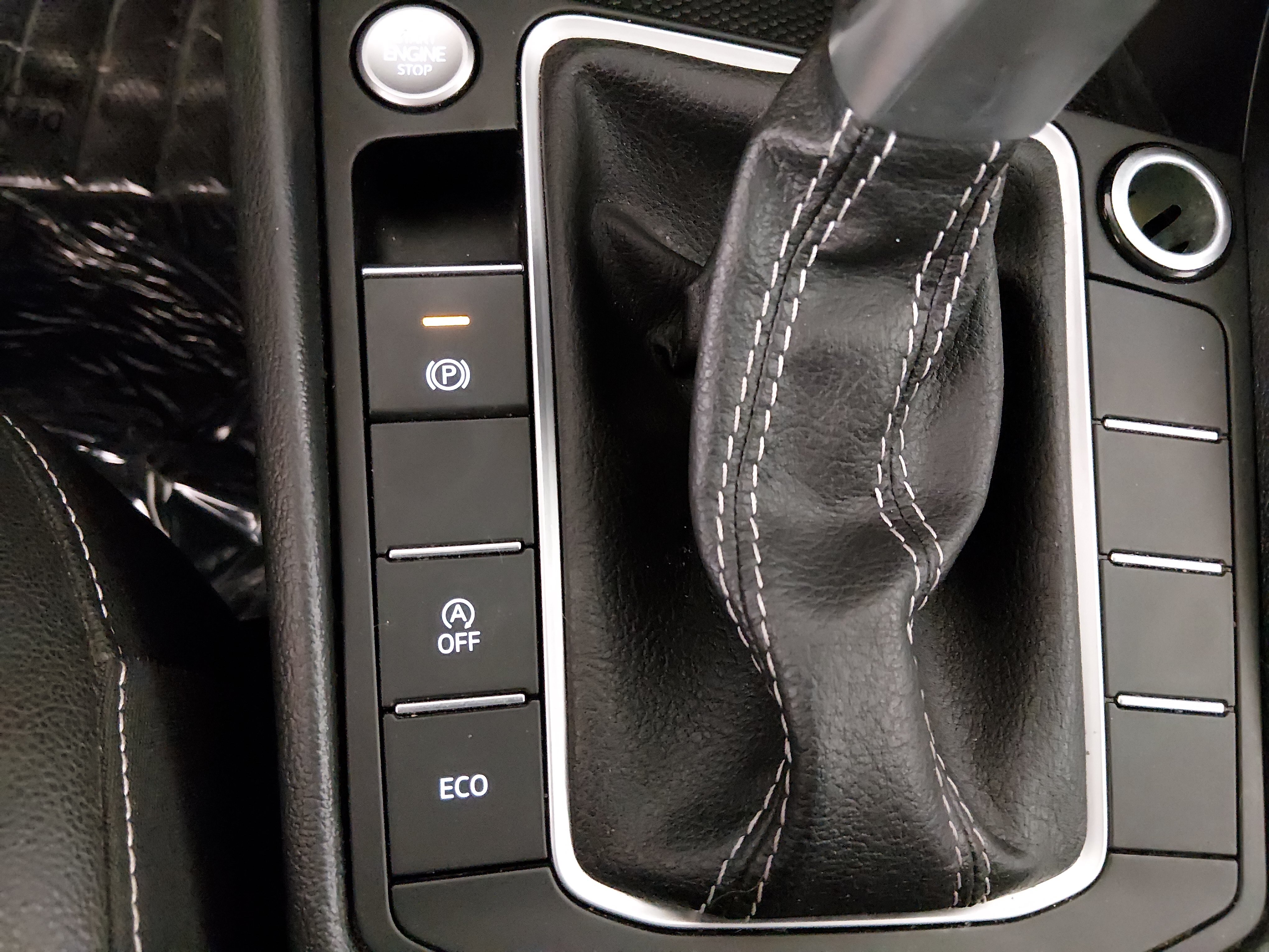 2024 Volkswagen Jetta SE - Photo 18