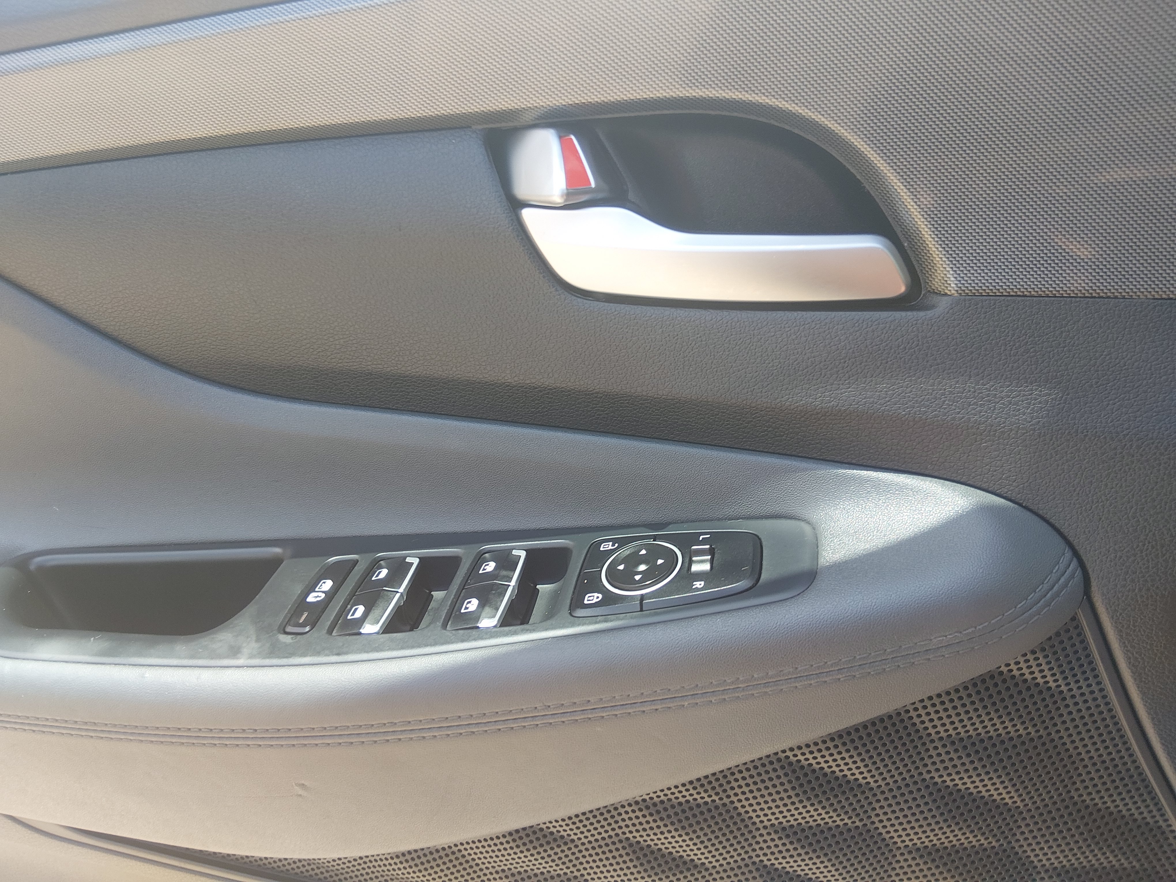 2023 Hyundai Santa Fe SEL - Photo 18