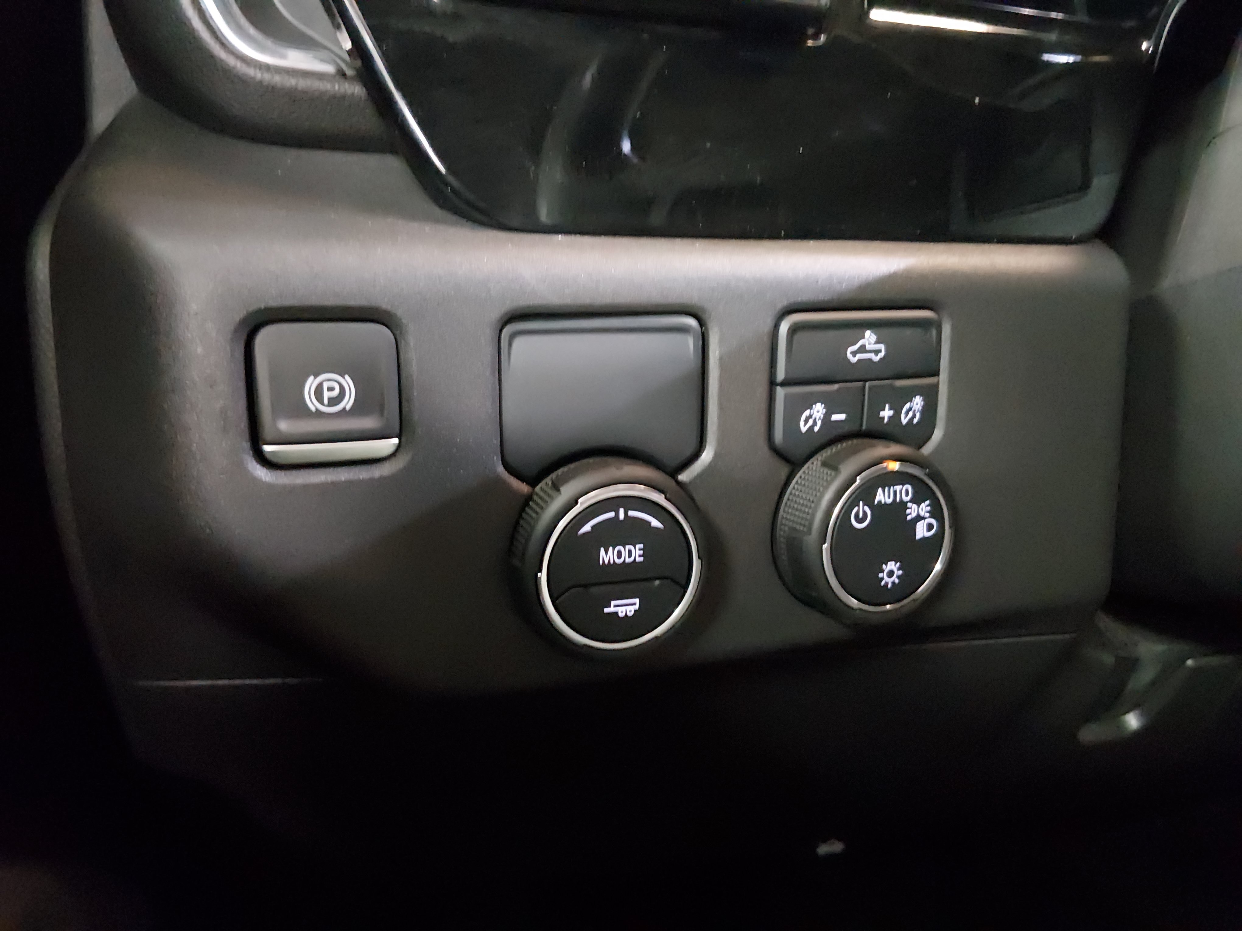 2025 Chevrolet Silverado 1500 LT - Photo 13