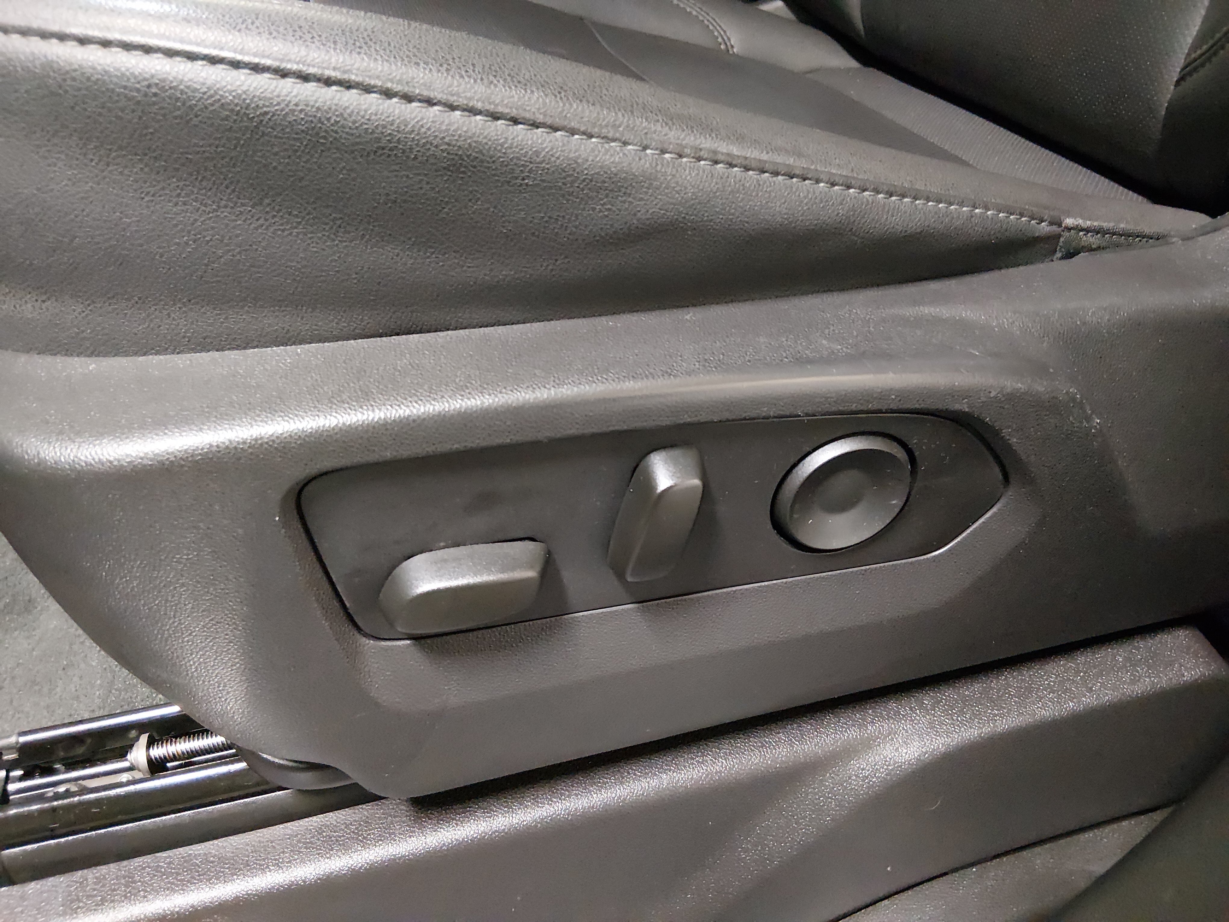2024 GMC Sierra 1500 SLT - Photo 22