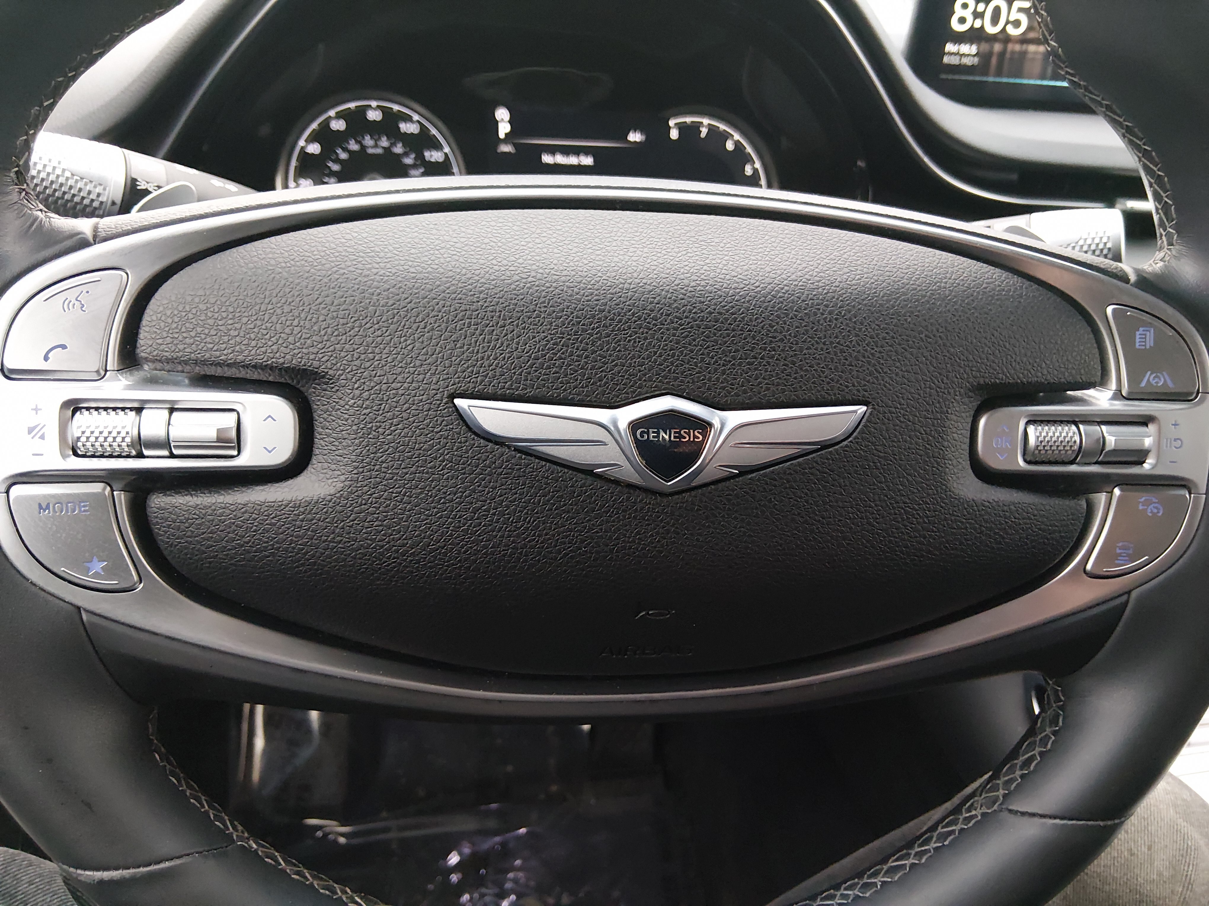2025 GENESIS GV70 Standard - Photo 12