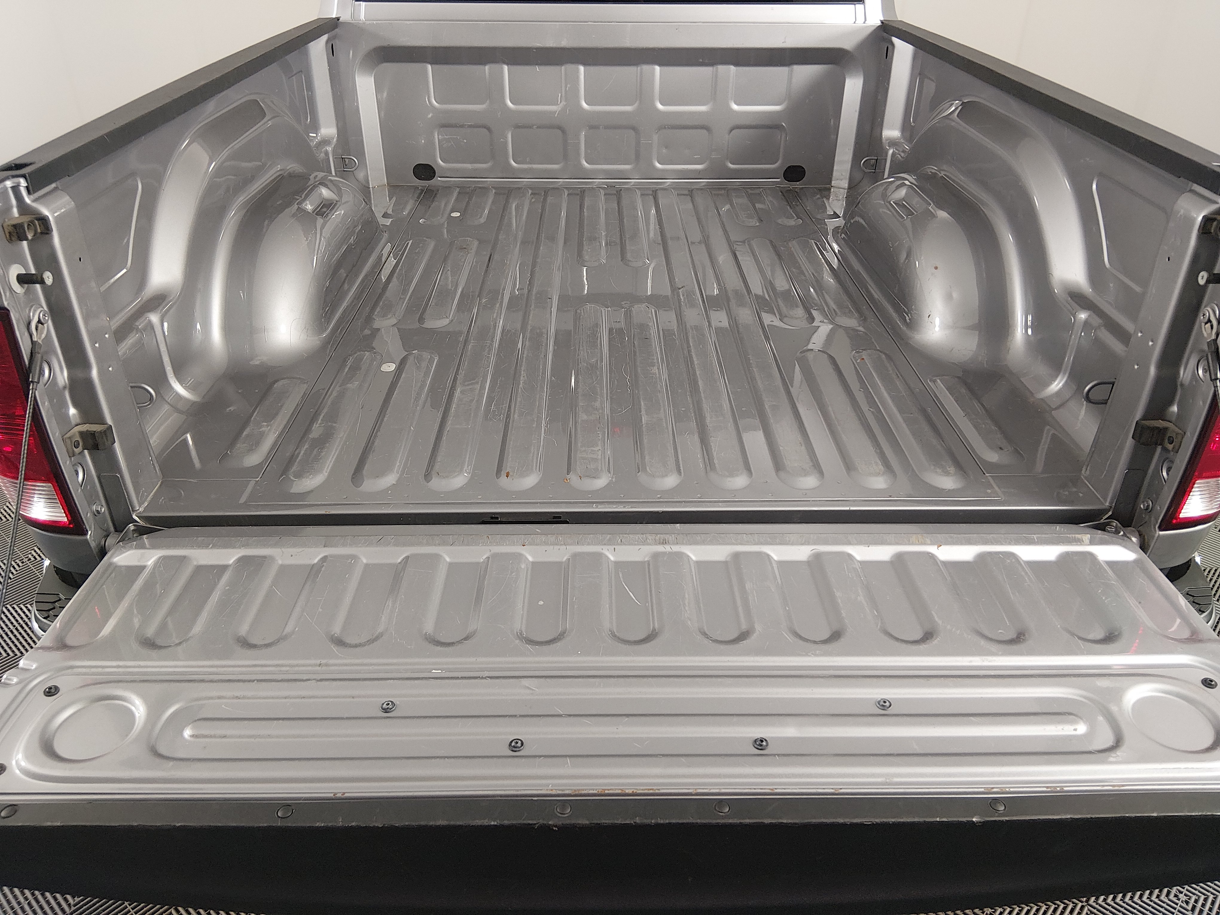2024 RAM Ram 1500 Classic SLT - Photo 11