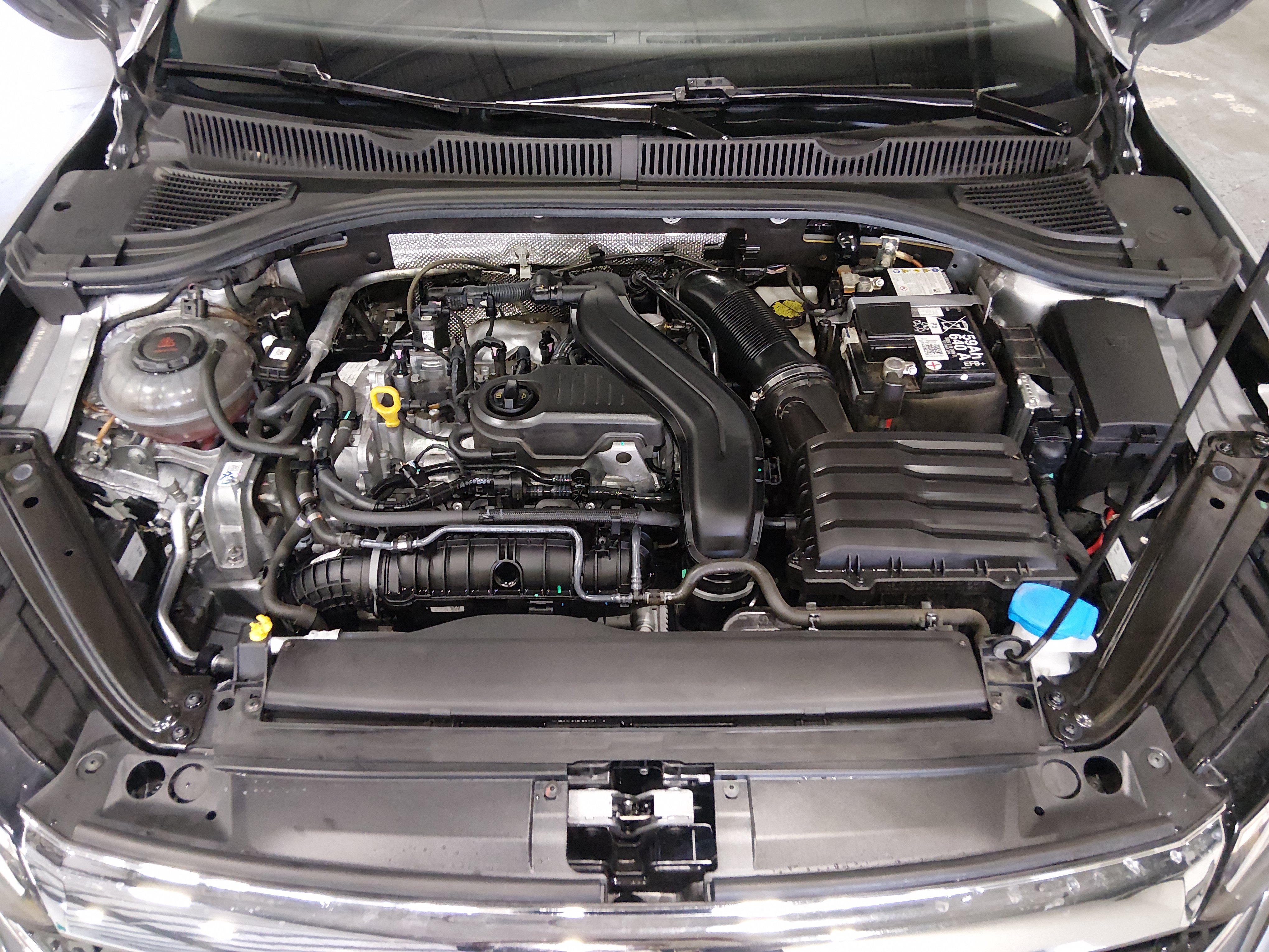2024 Volkswagen Jetta SE - Photo 9