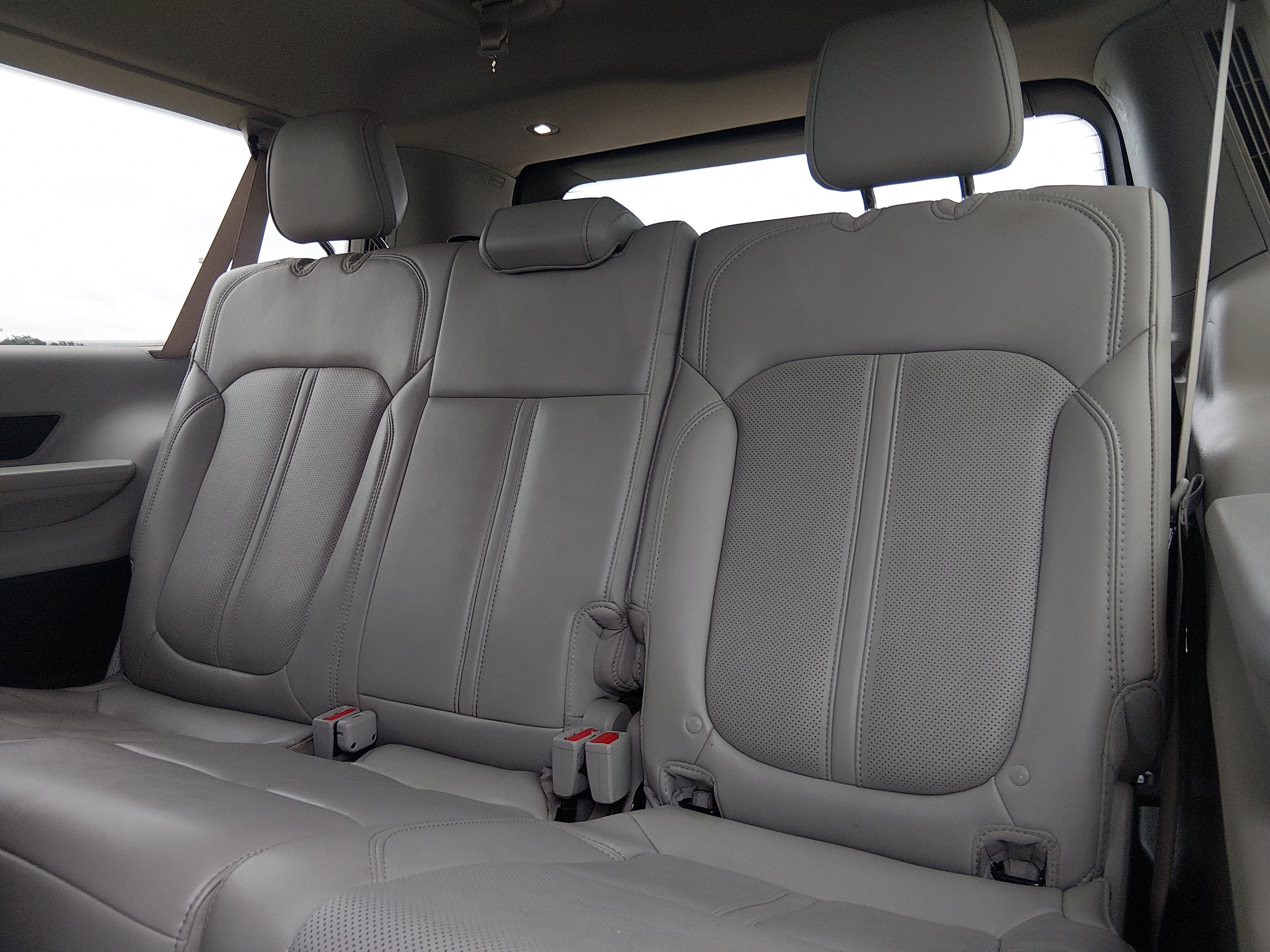 2023 Jeep Wagoneer L Series III - Photo 18