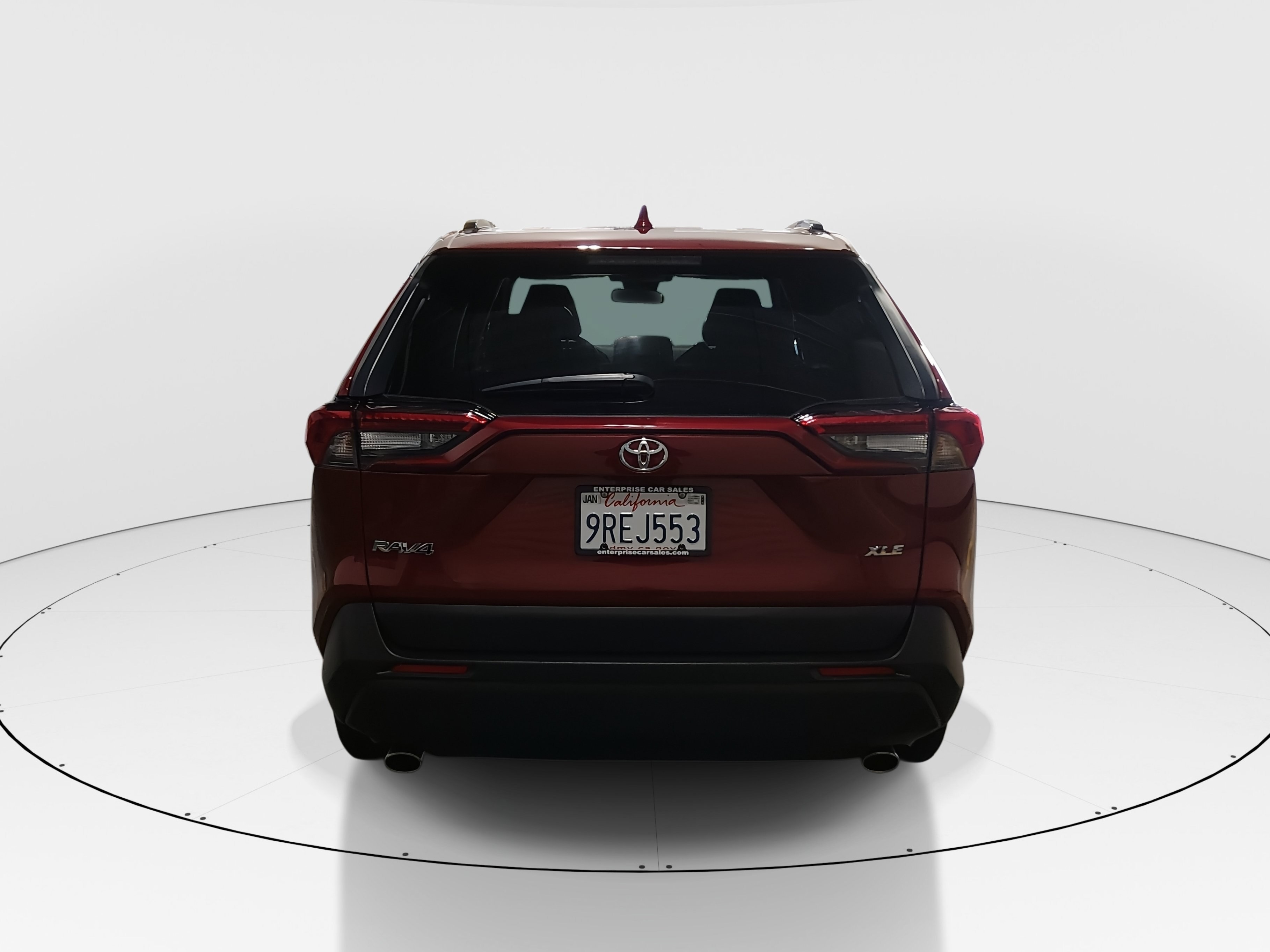 2025 Toyota RAV4 XLE - Photo 6