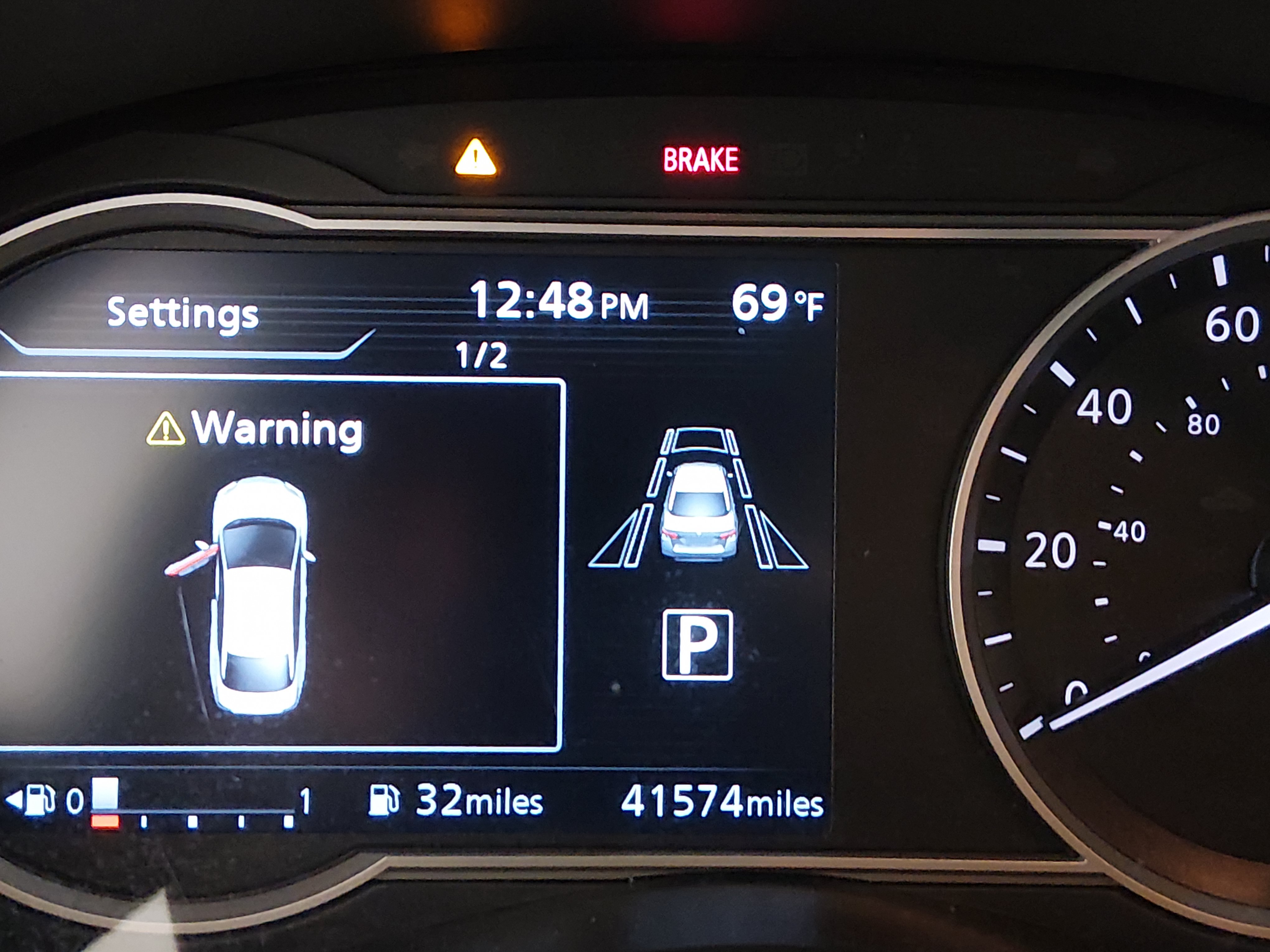 2024 Nissan Versa Sedan SR - Photo 14