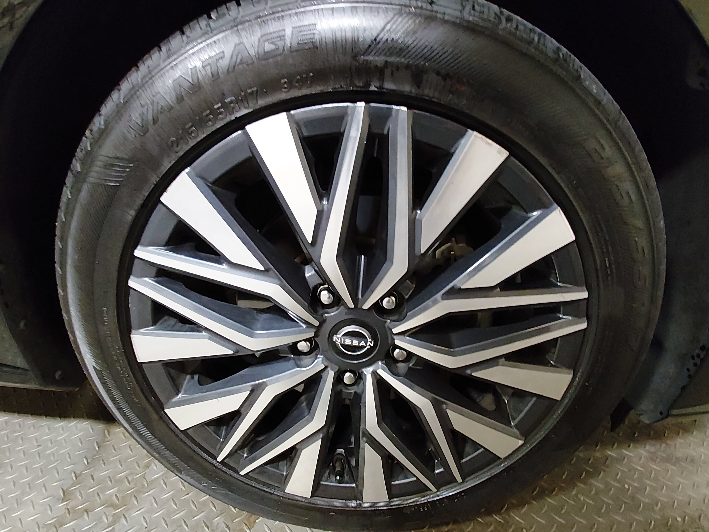 2025 Nissan Altima SV - Photo 10