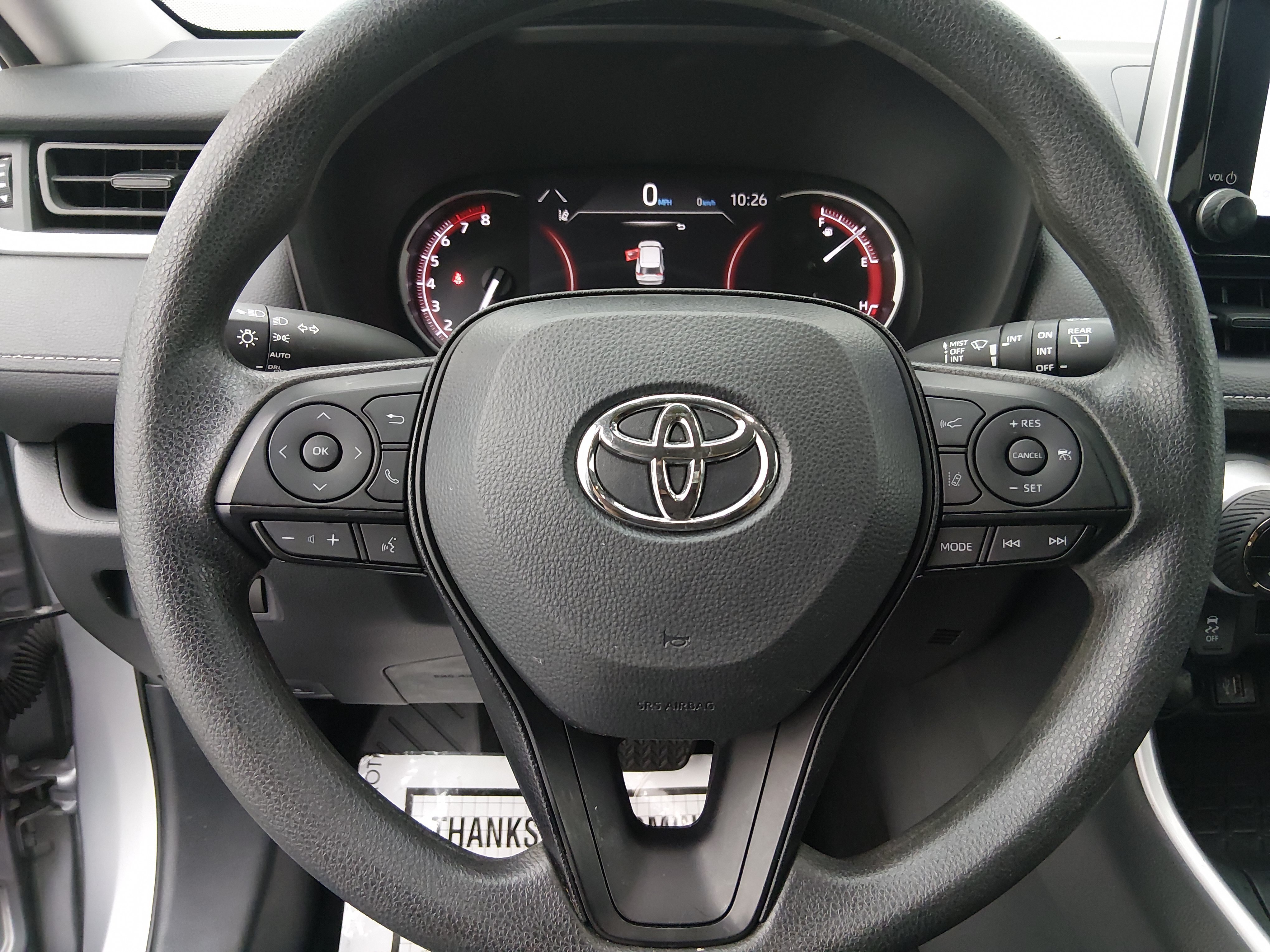 2024 Toyota RAV4 XLE - Photo 12