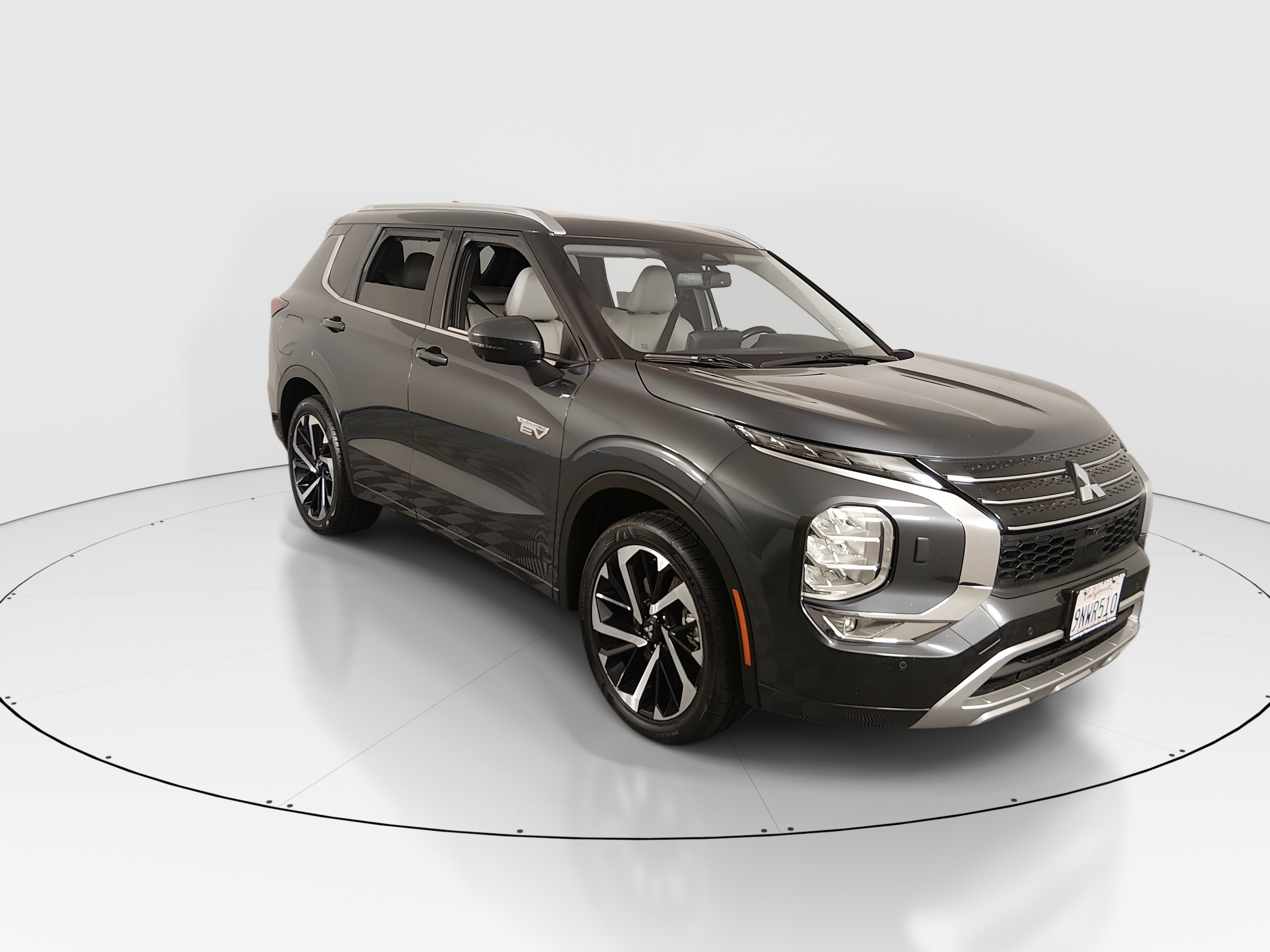 2024 Mitsubishi Outlander Plug-In Hybrid