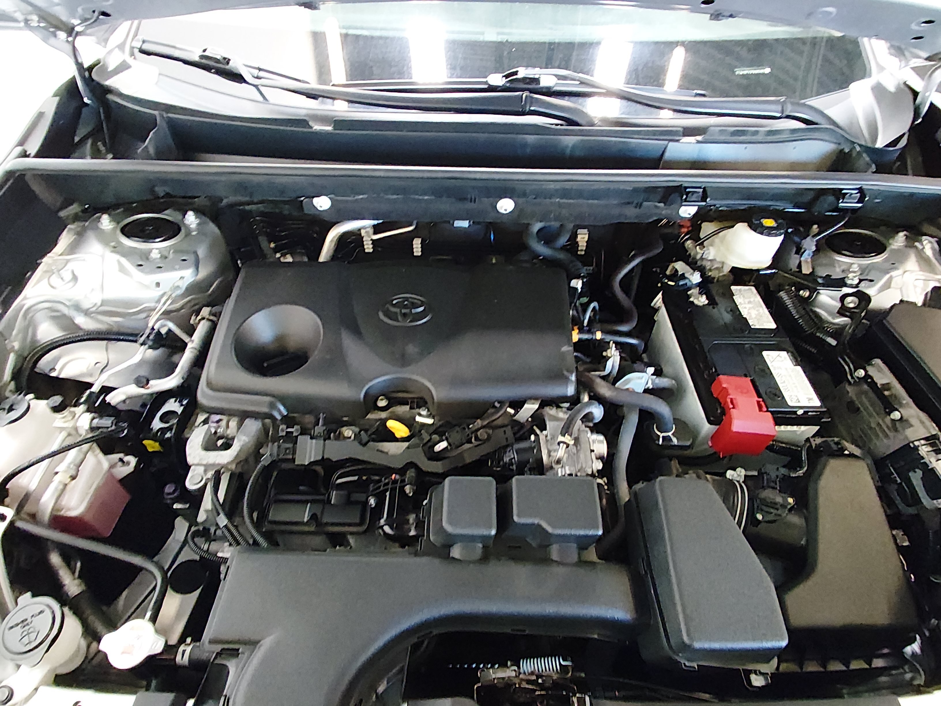 2023 Toyota RAV4 XLE - Photo 9