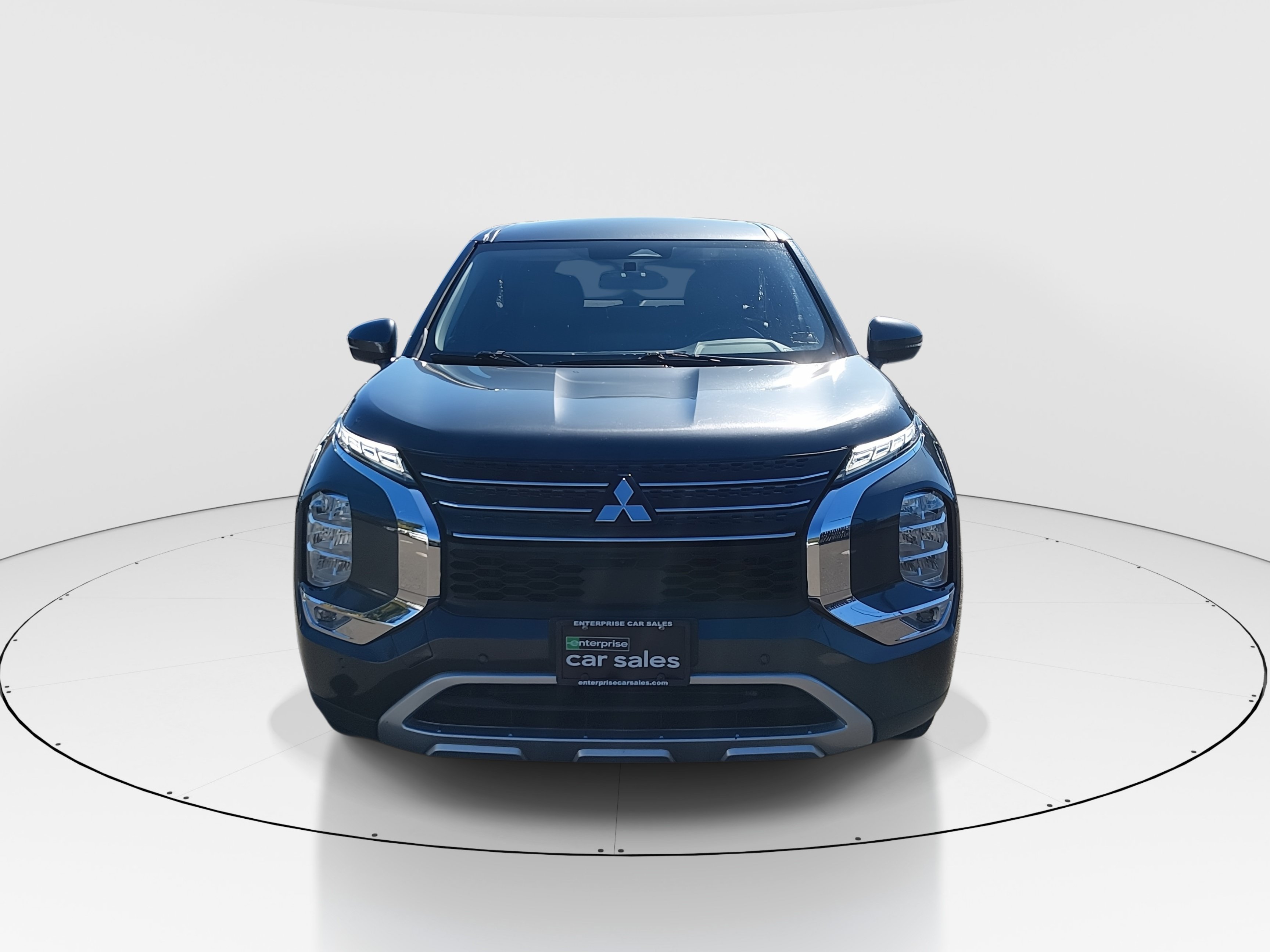 2024 Mitsubishi Outlander SE - Photo 2