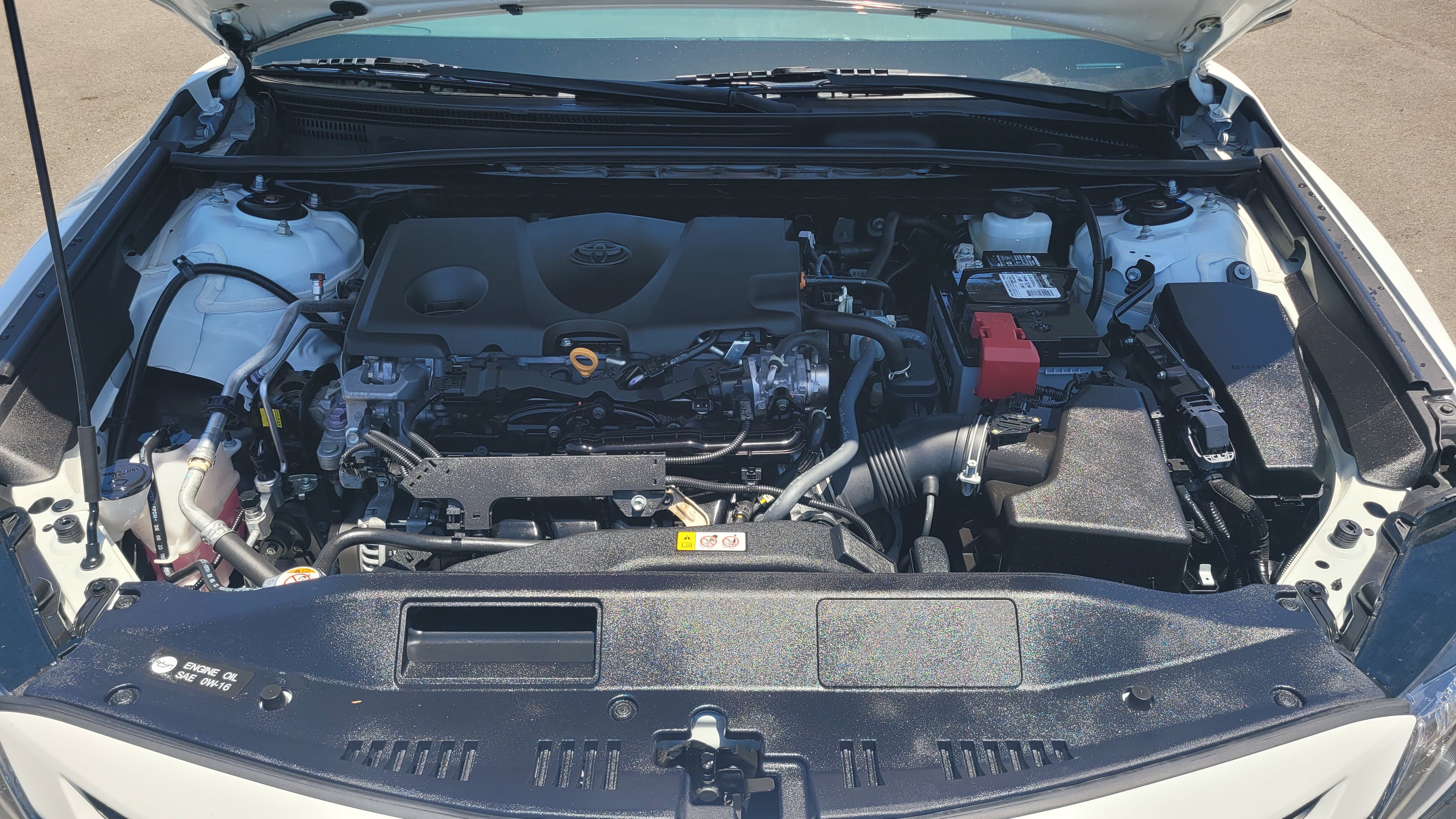 2024 Toyota Camry SE - Photo 9