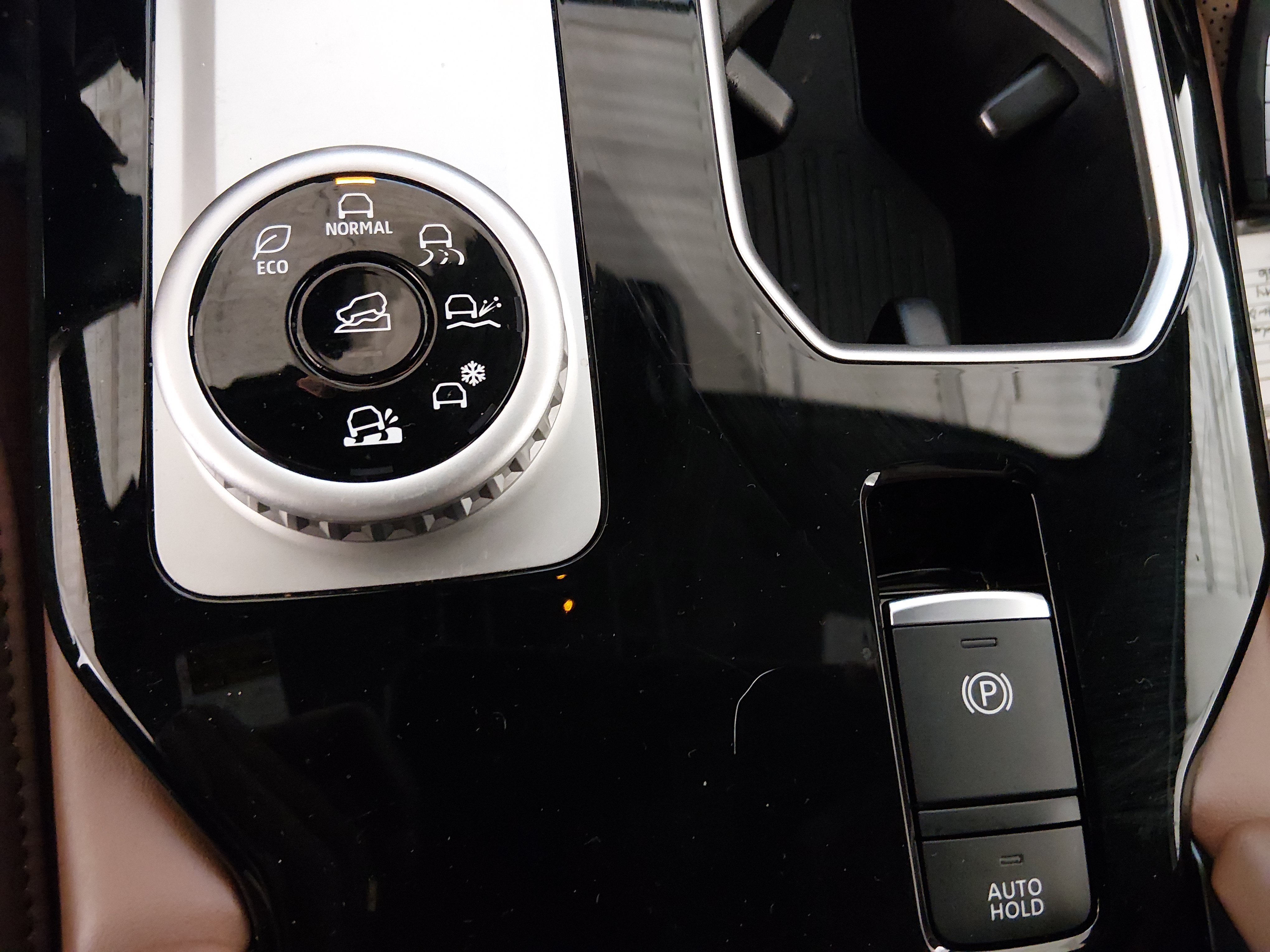 2025 Mitsubishi Outlander SEL - Photo 20