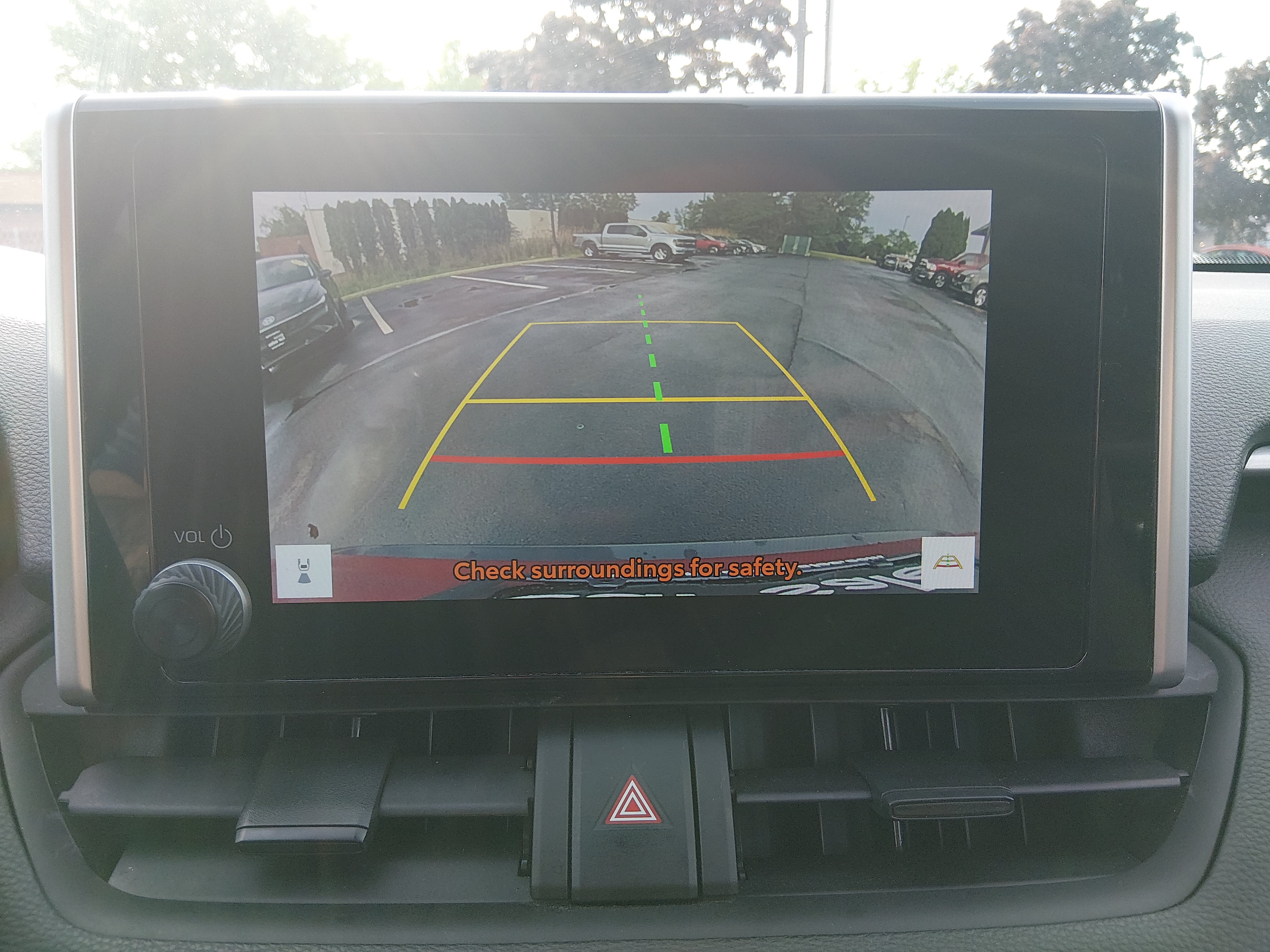 2023 Toyota RAV4 XLE - Photo 16