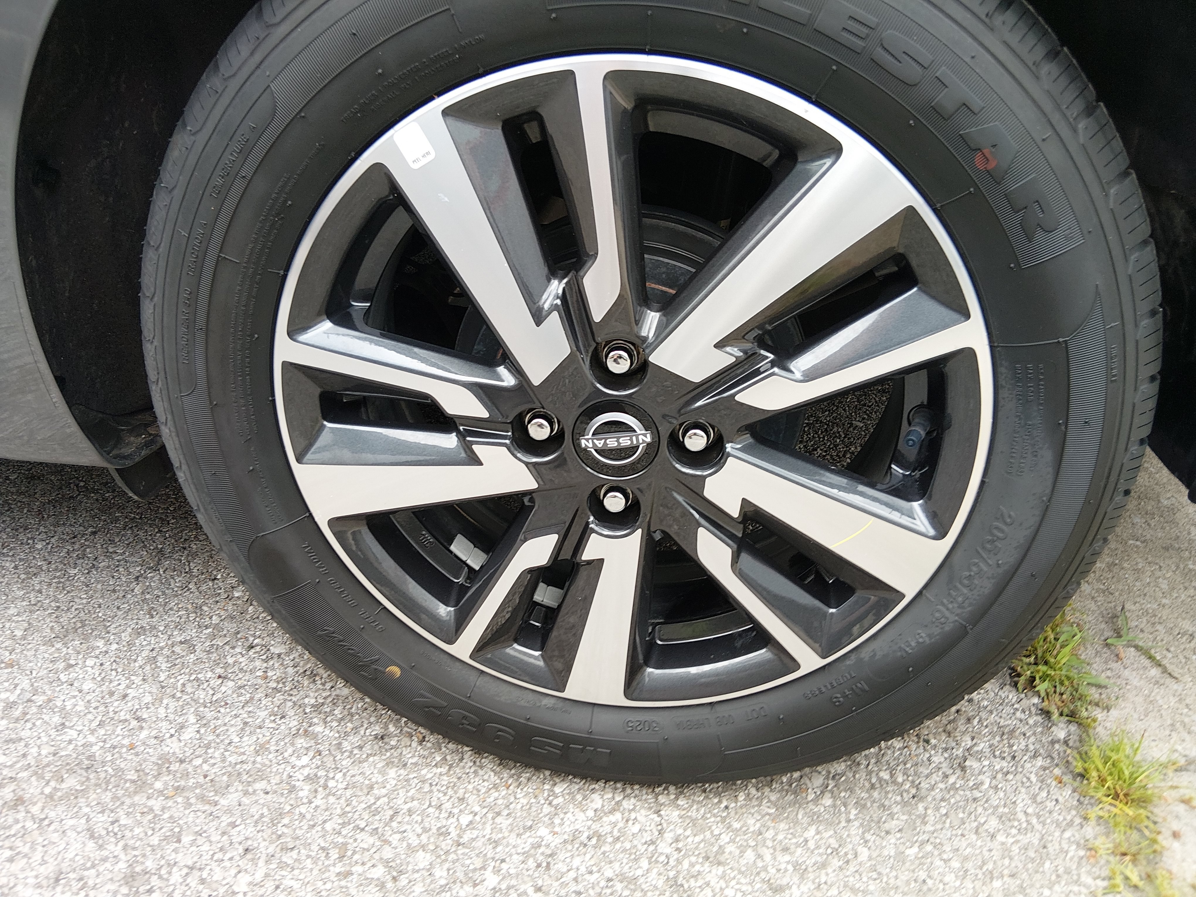 2024 Nissan Versa Sedan SV - Photo 10
