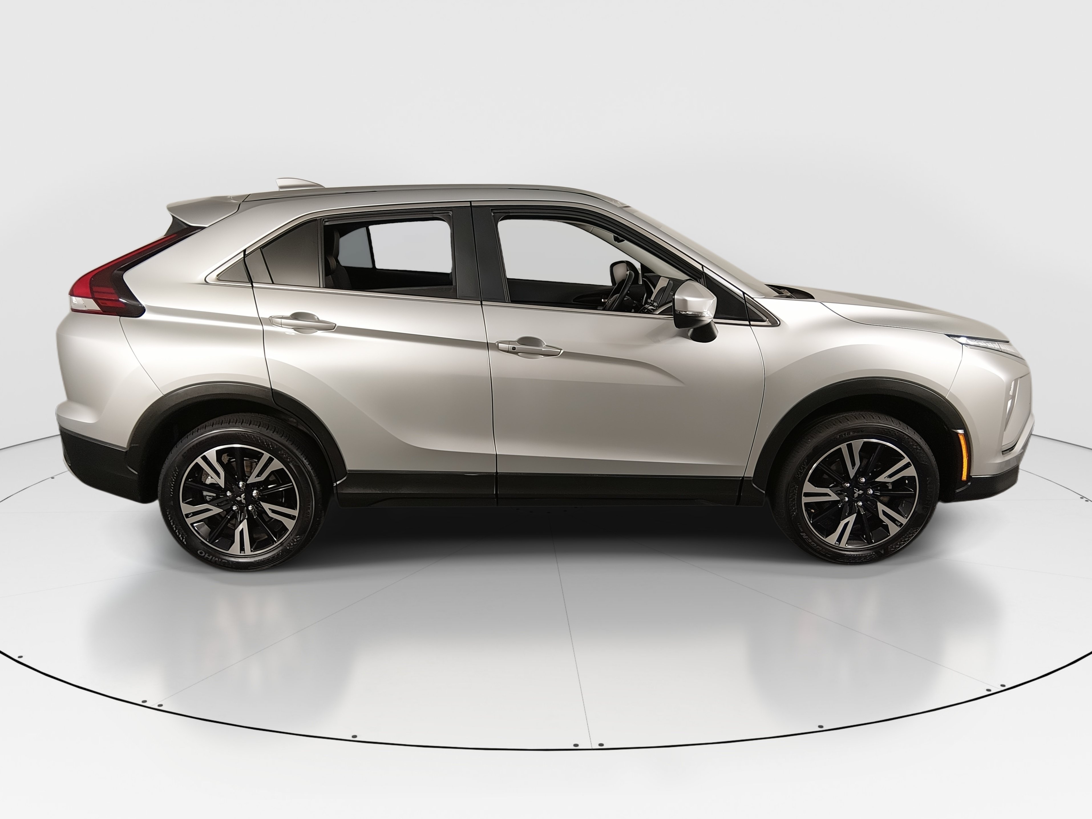 2024 Mitsubishi Eclipse Cross SE - Photo 8