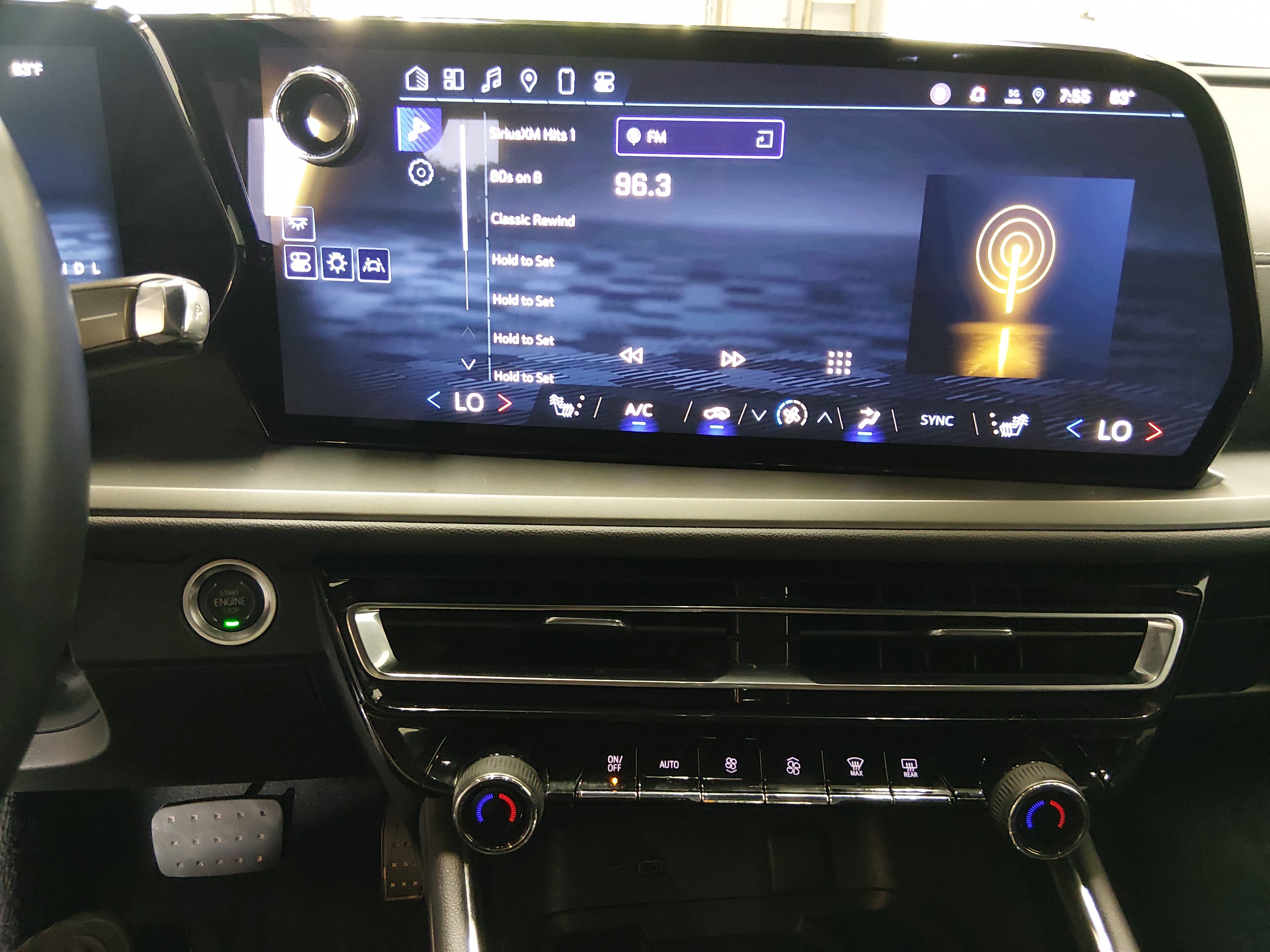 2025 Chevrolet Traverse LT - Photo 21