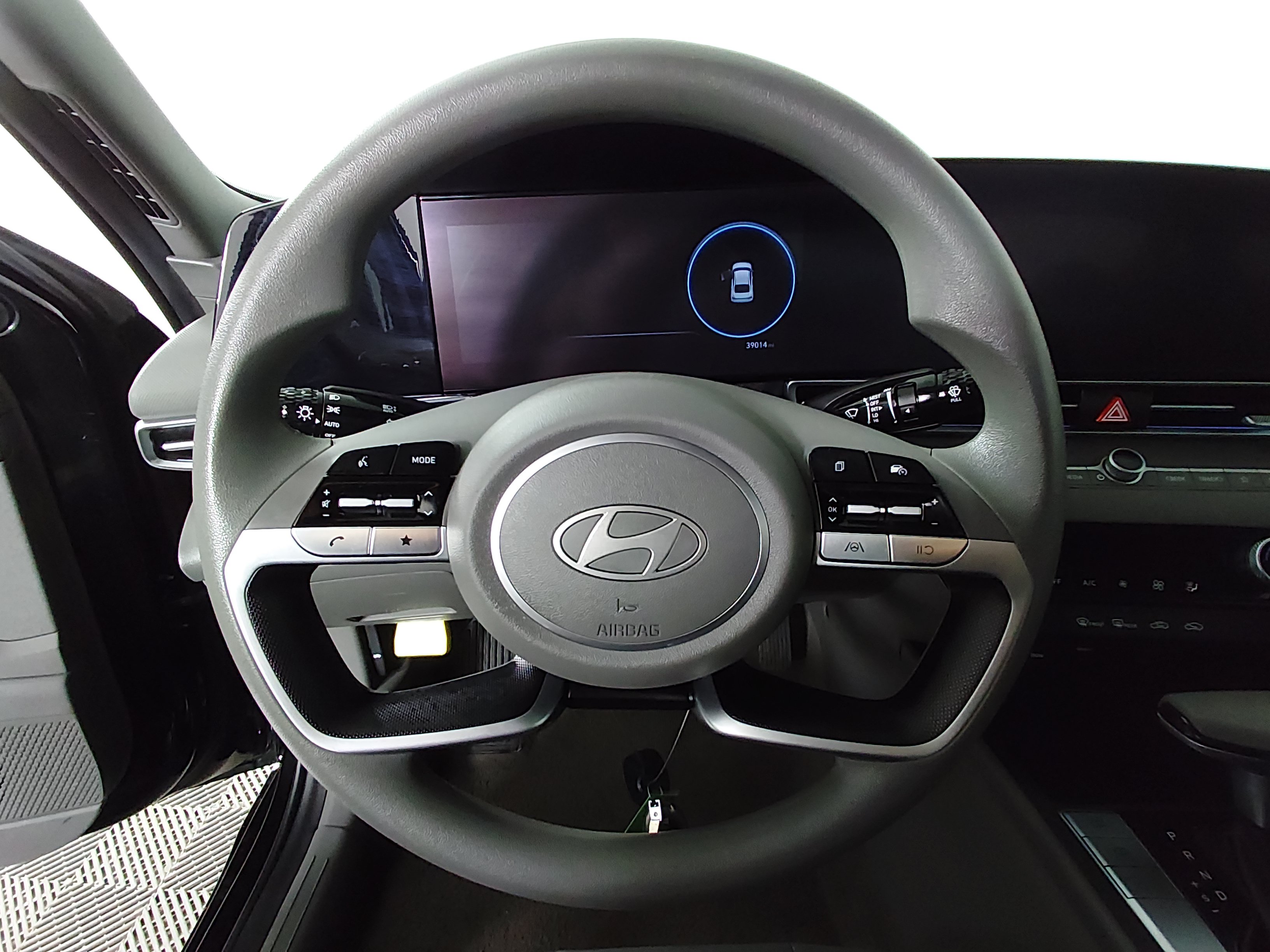 2024 Hyundai Elantra SEL - Photo 12