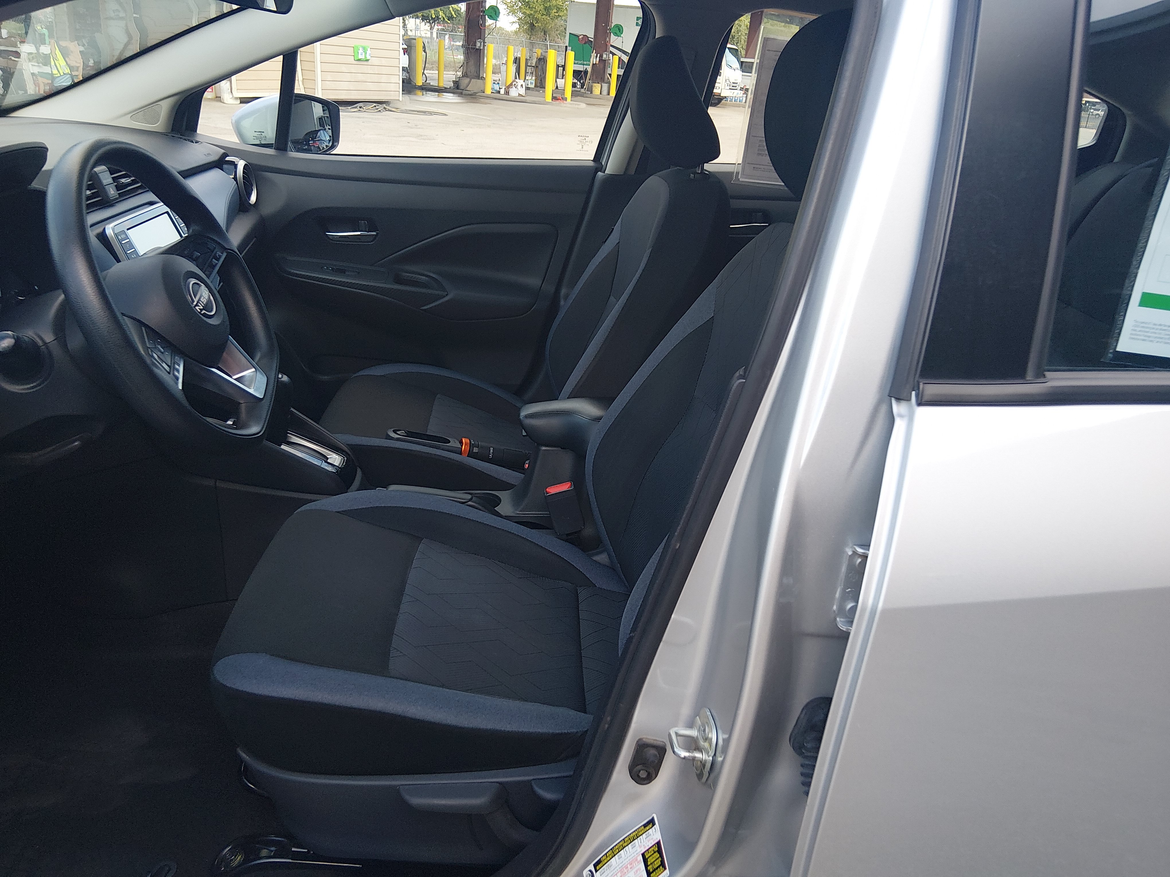 2025 Nissan Versa SV CVT, photo 20