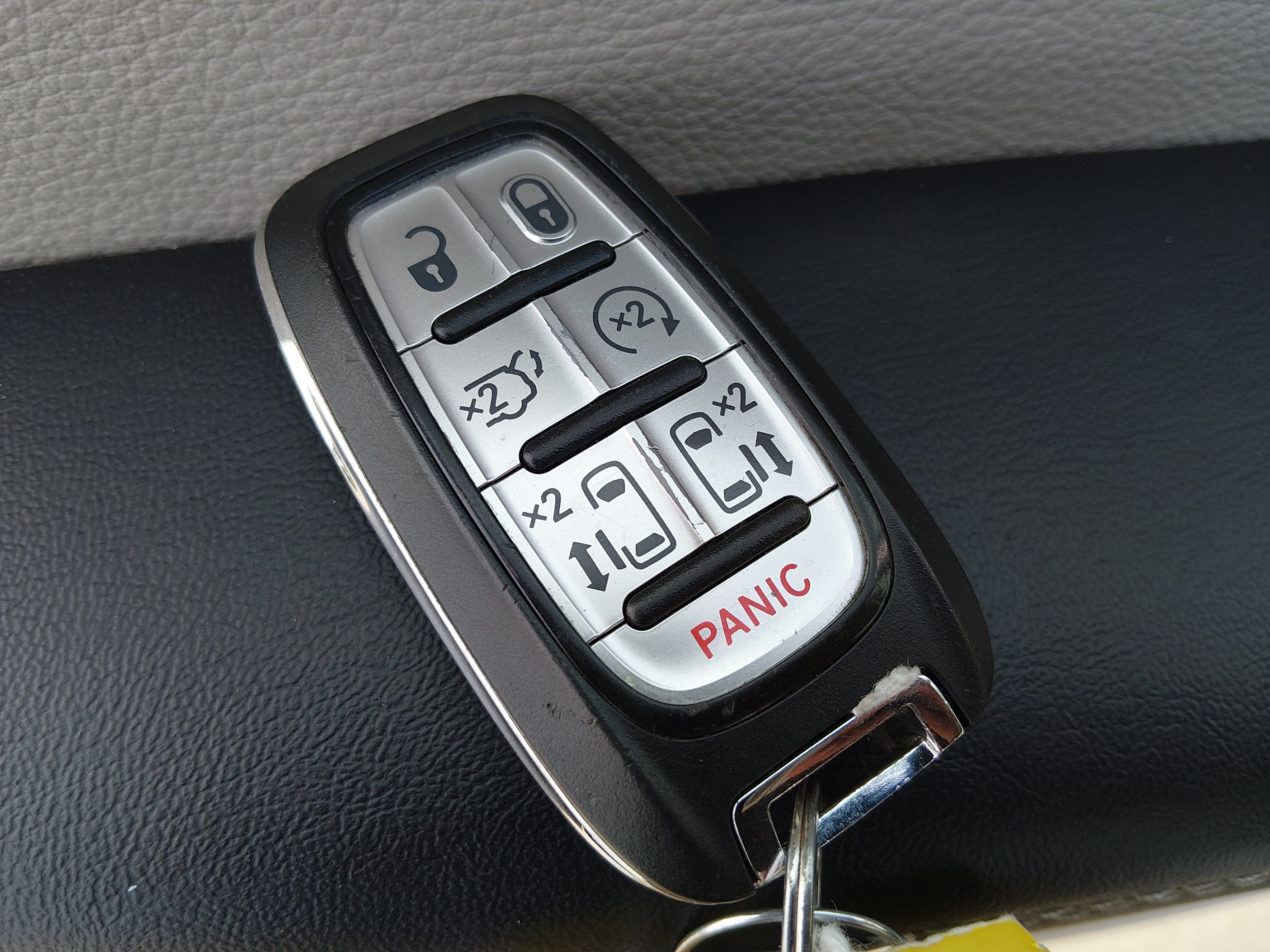 2023 Chrysler Voyager LX - Photo 15