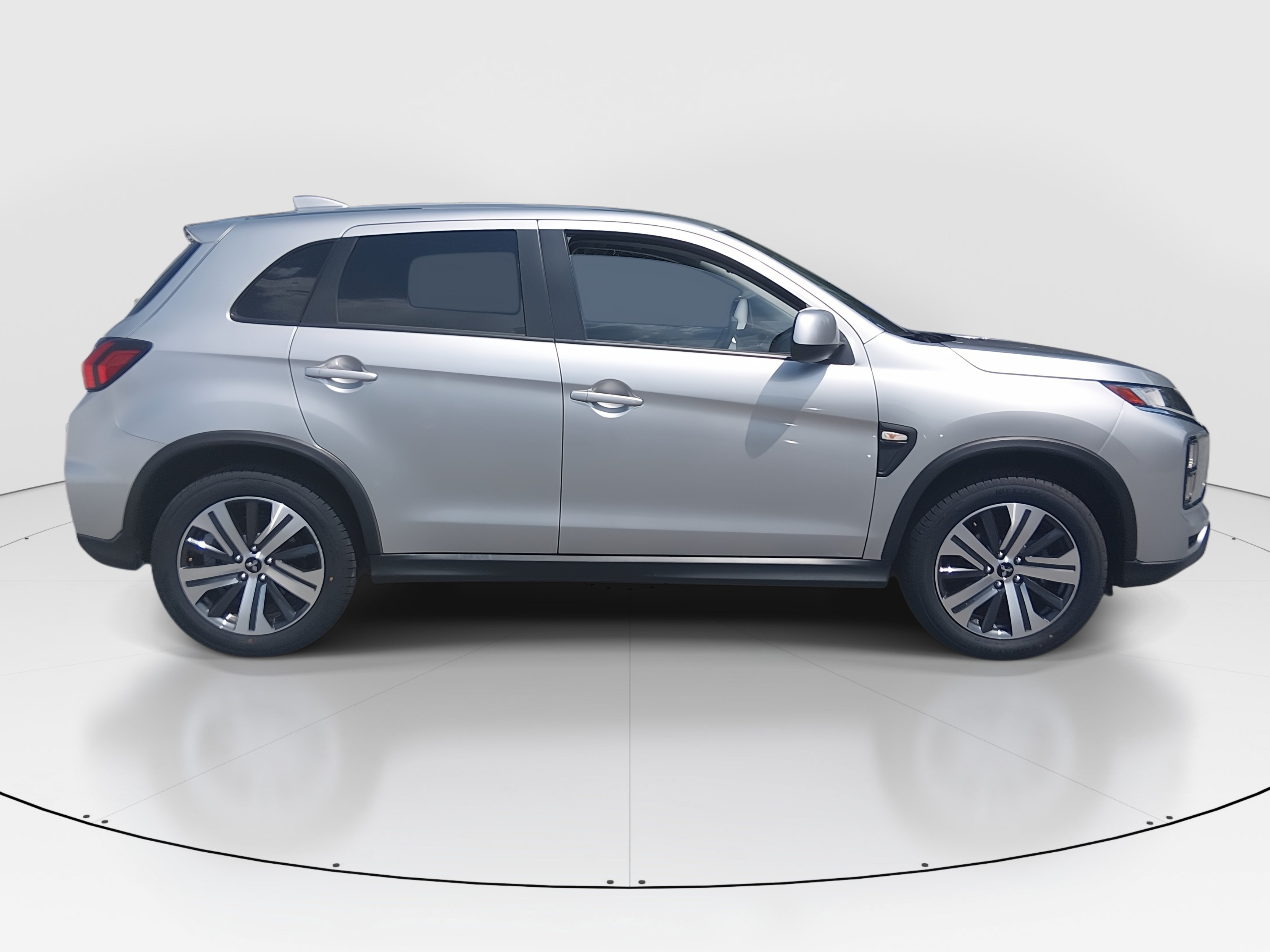 2024 Mitsubishi Outlander Sport ES - Photo 8