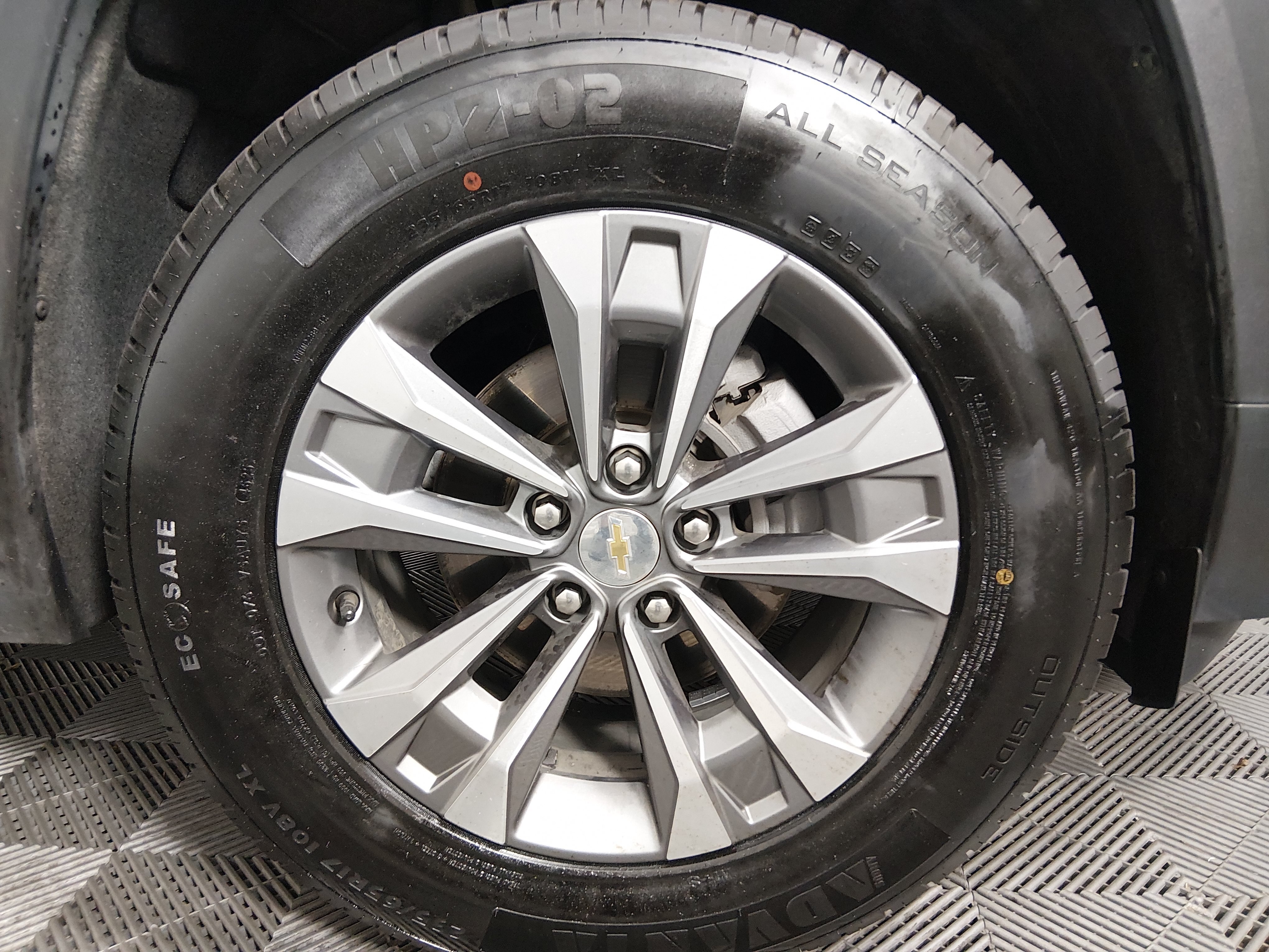 2025 Chevrolet Equinox LT - Photo 10