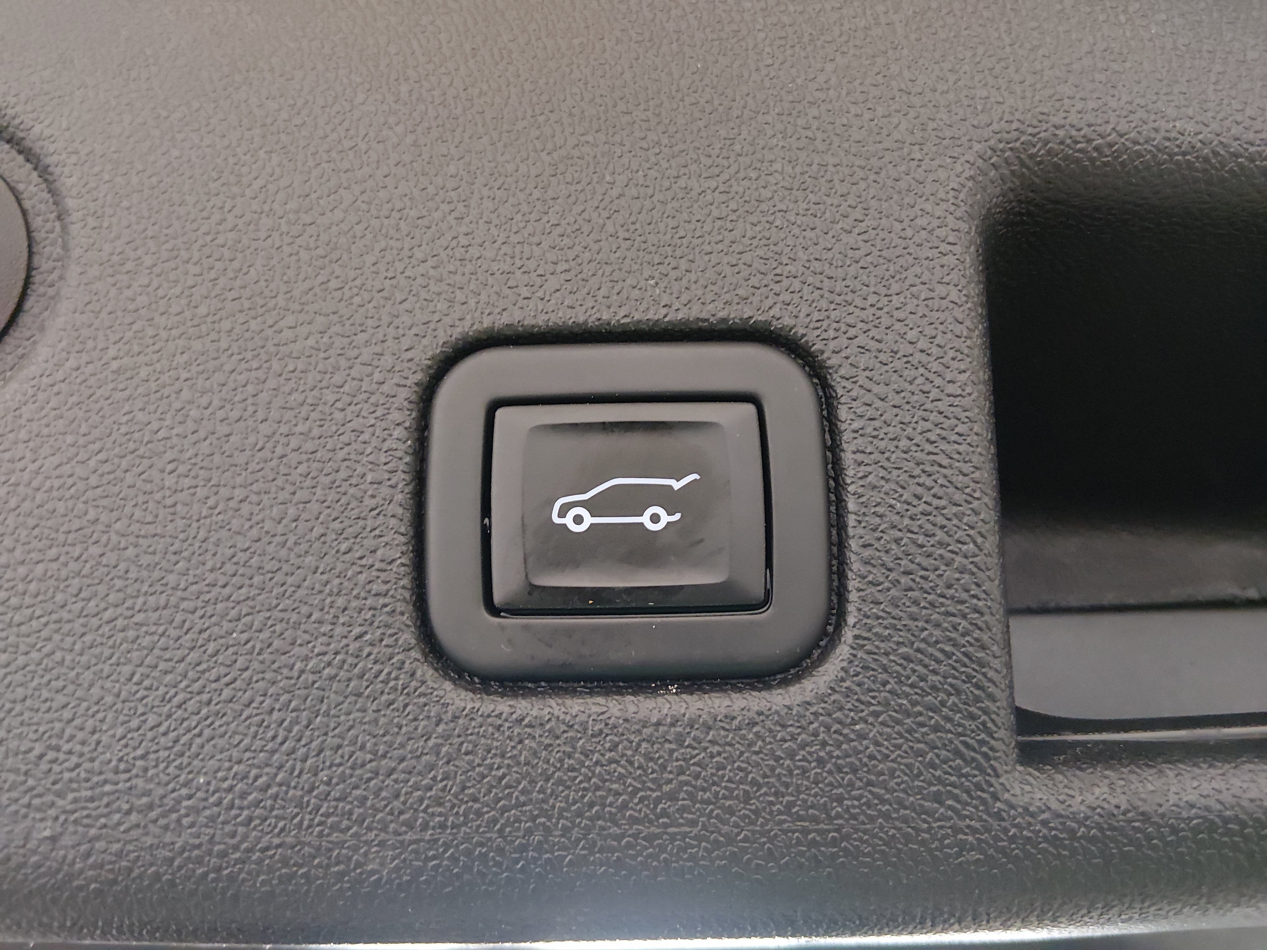 2024 Chevrolet Equinox LT - Photo 21