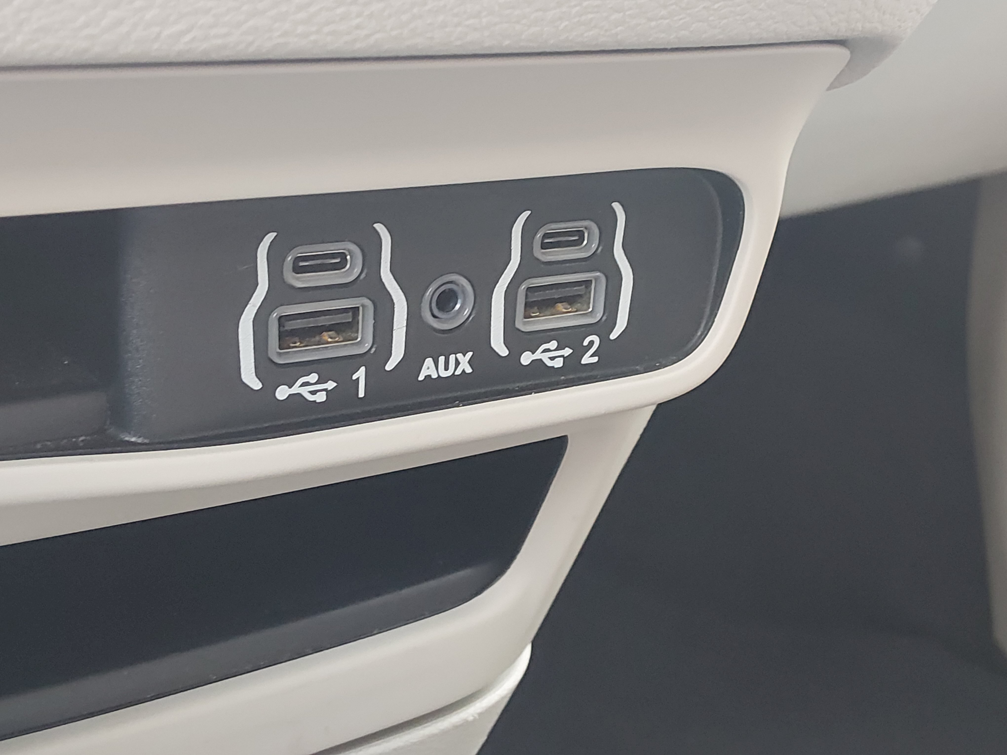 2023 Chrysler Pacifica Touring L - Photo 20