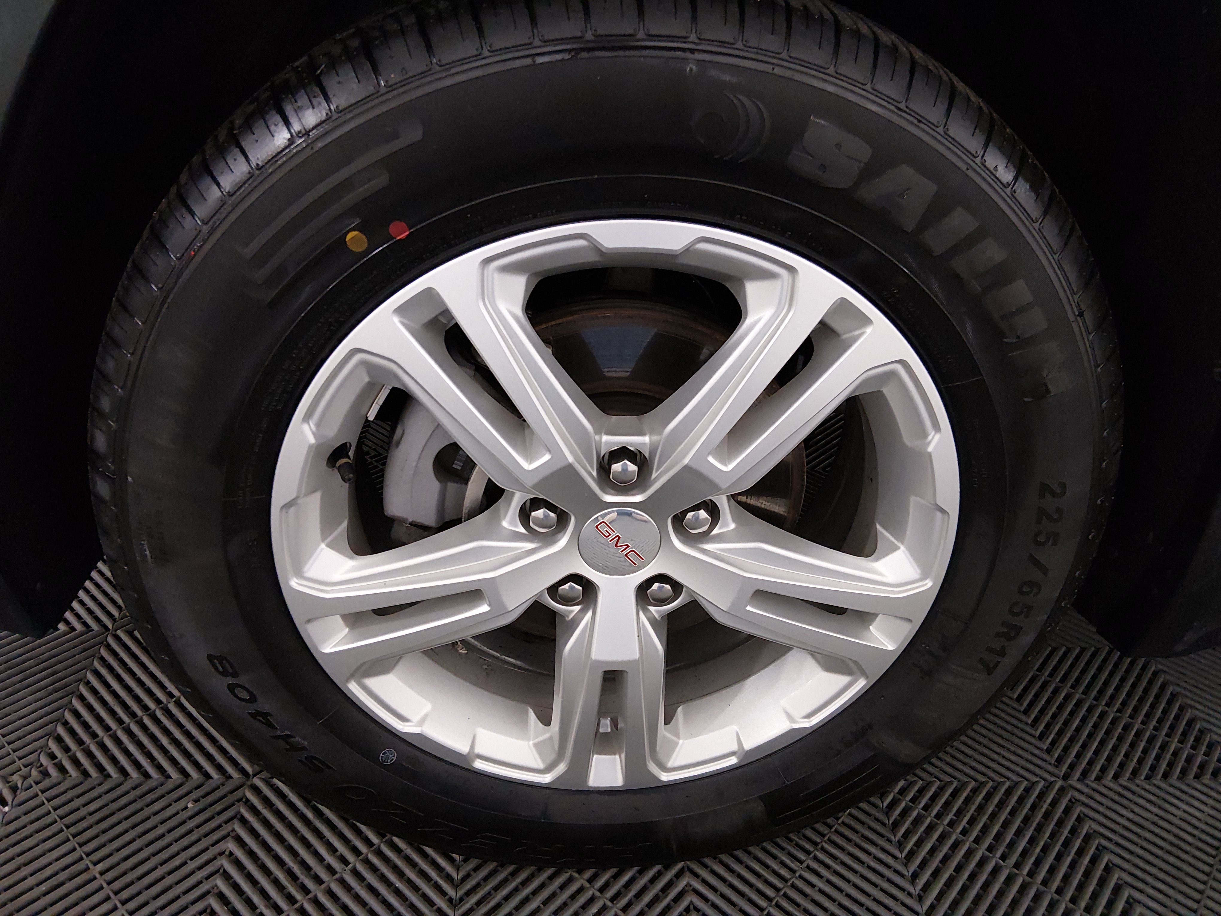 2024 GMC Terrain SLE - Photo 10