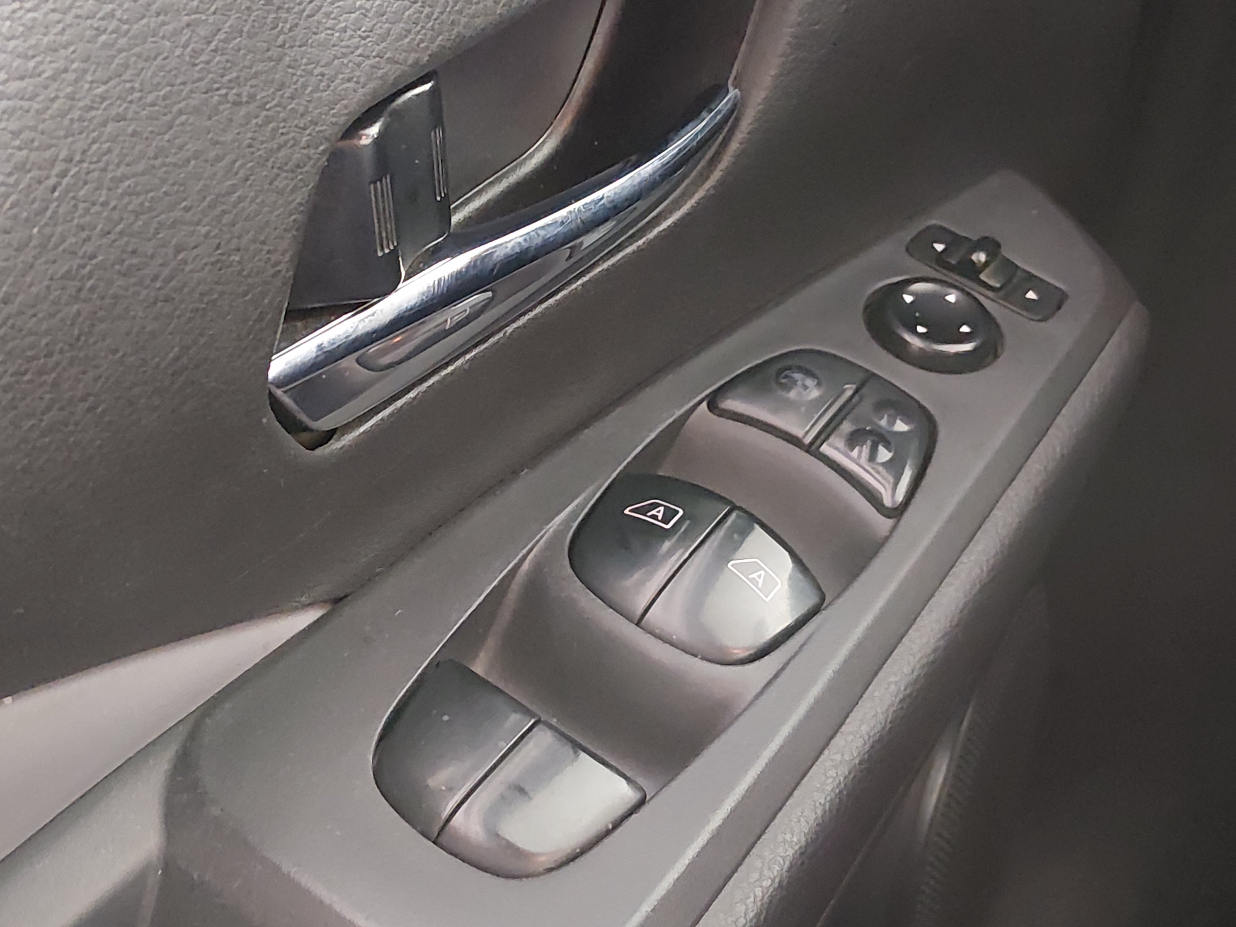 2023 Nissan Kicks SR - Photo 18
