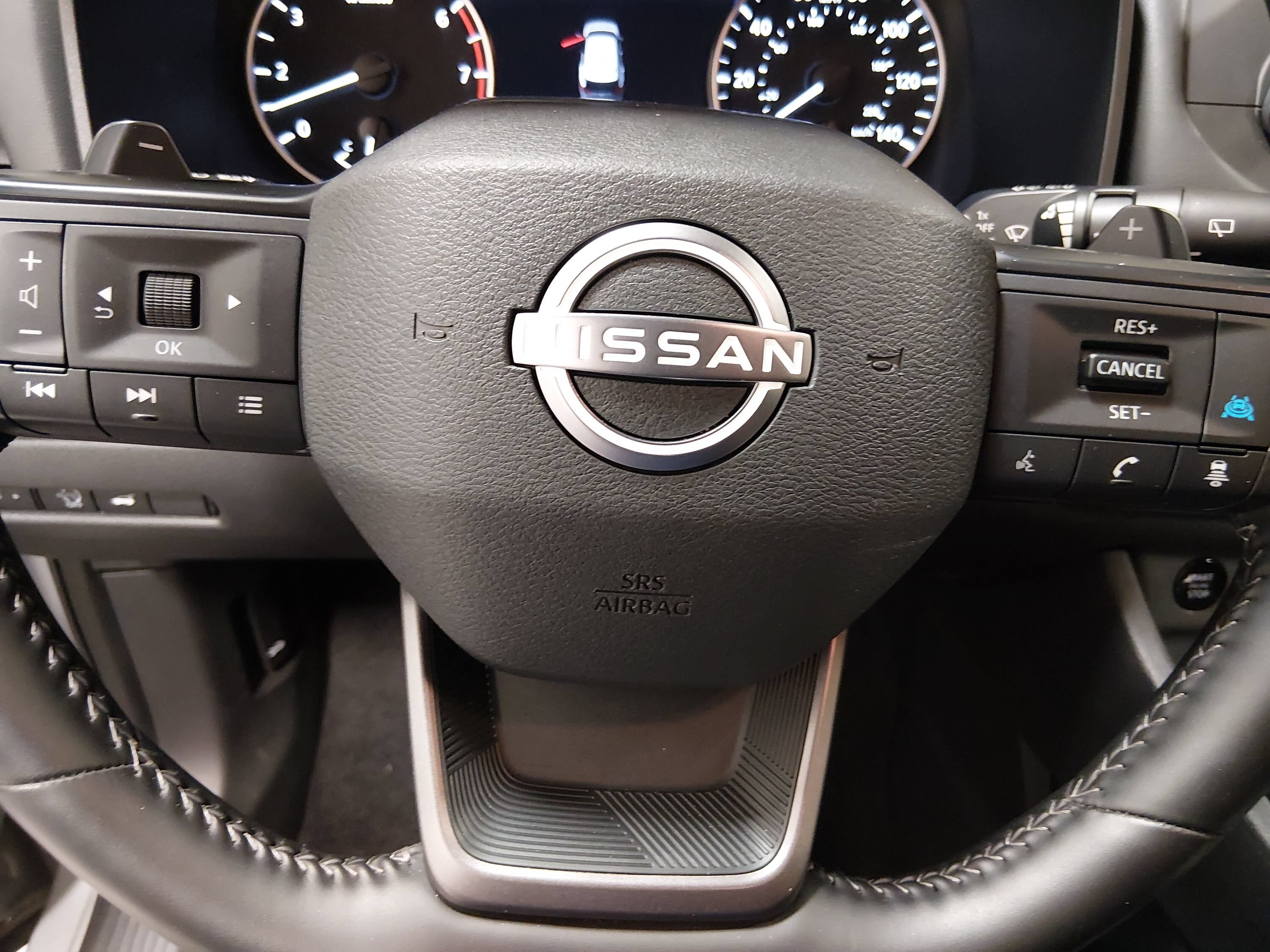 2025 Nissan Rogue SV - Photo 12
