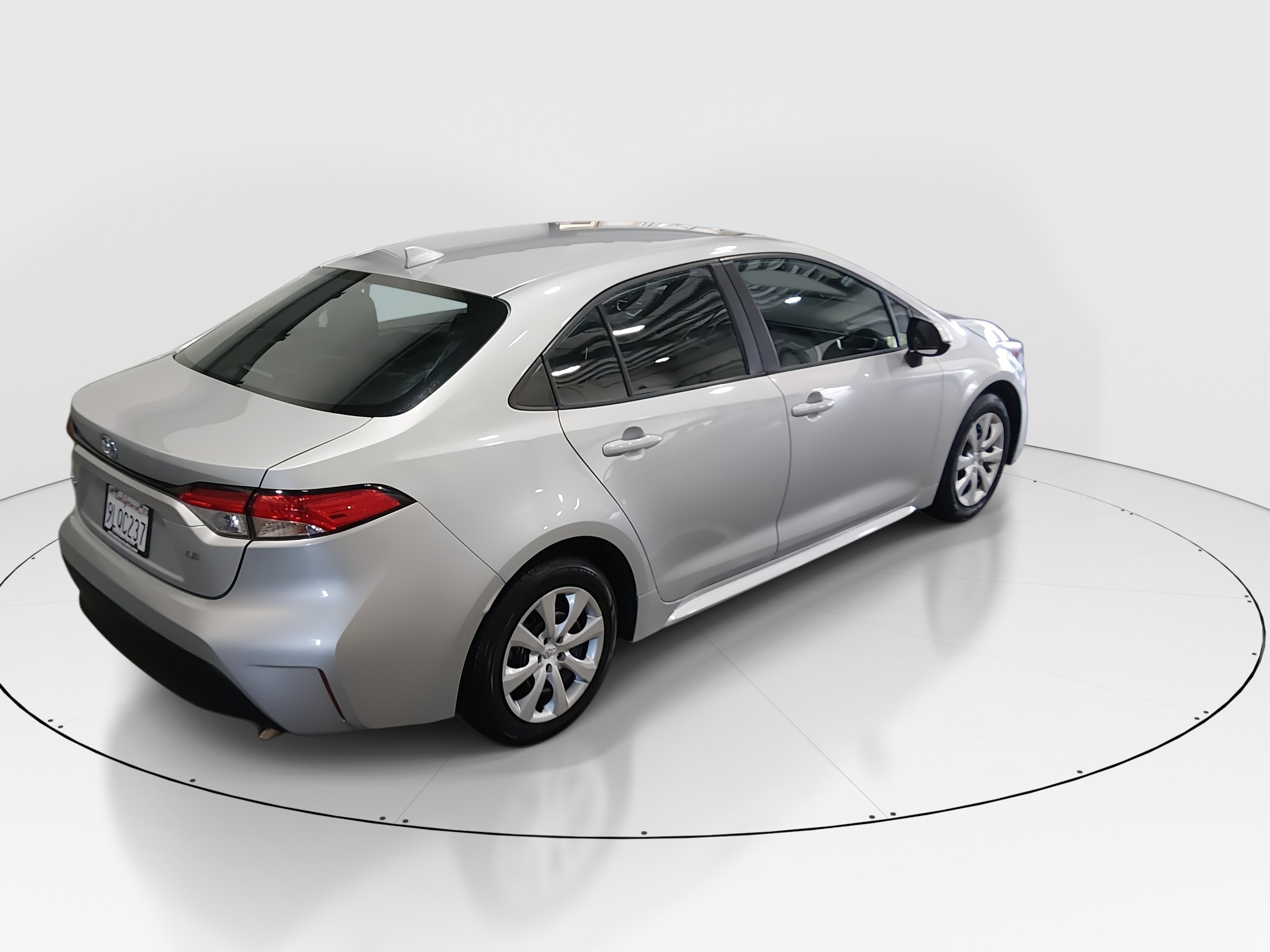 2024 Toyota Corolla LE - Photo 7
