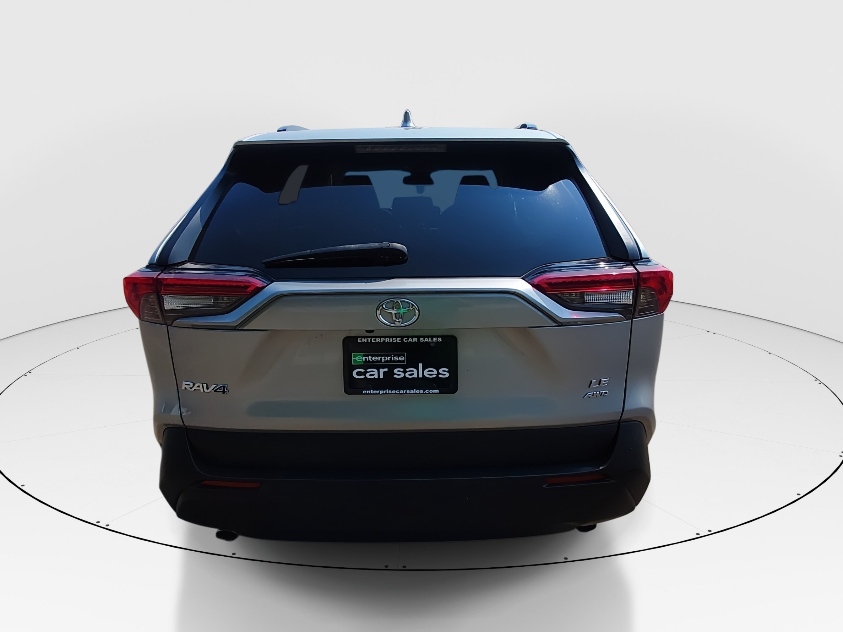 2021 Toyota RAV4 LE - Photo 6
