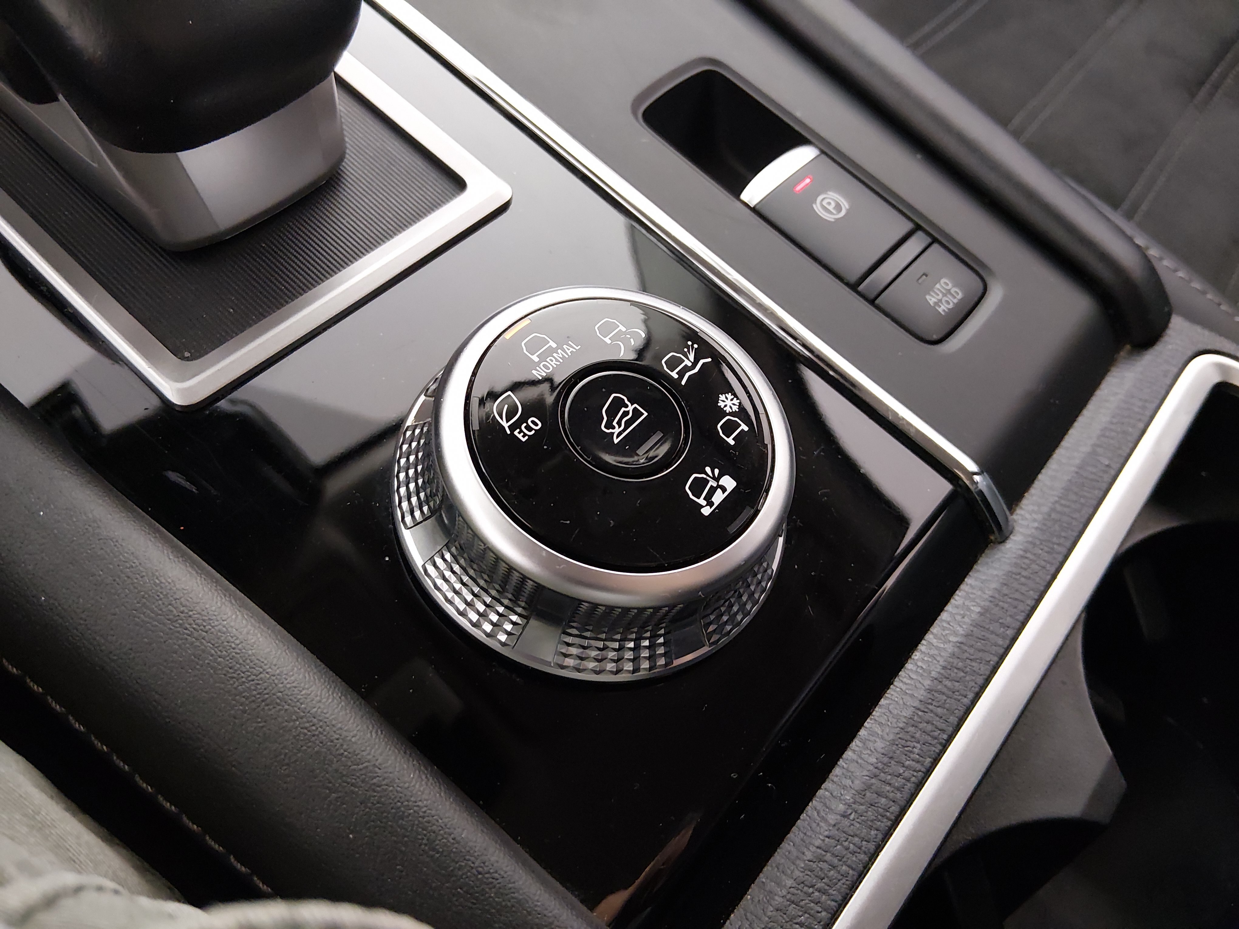 2024 Mitsubishi Outlander SE - Photo 20