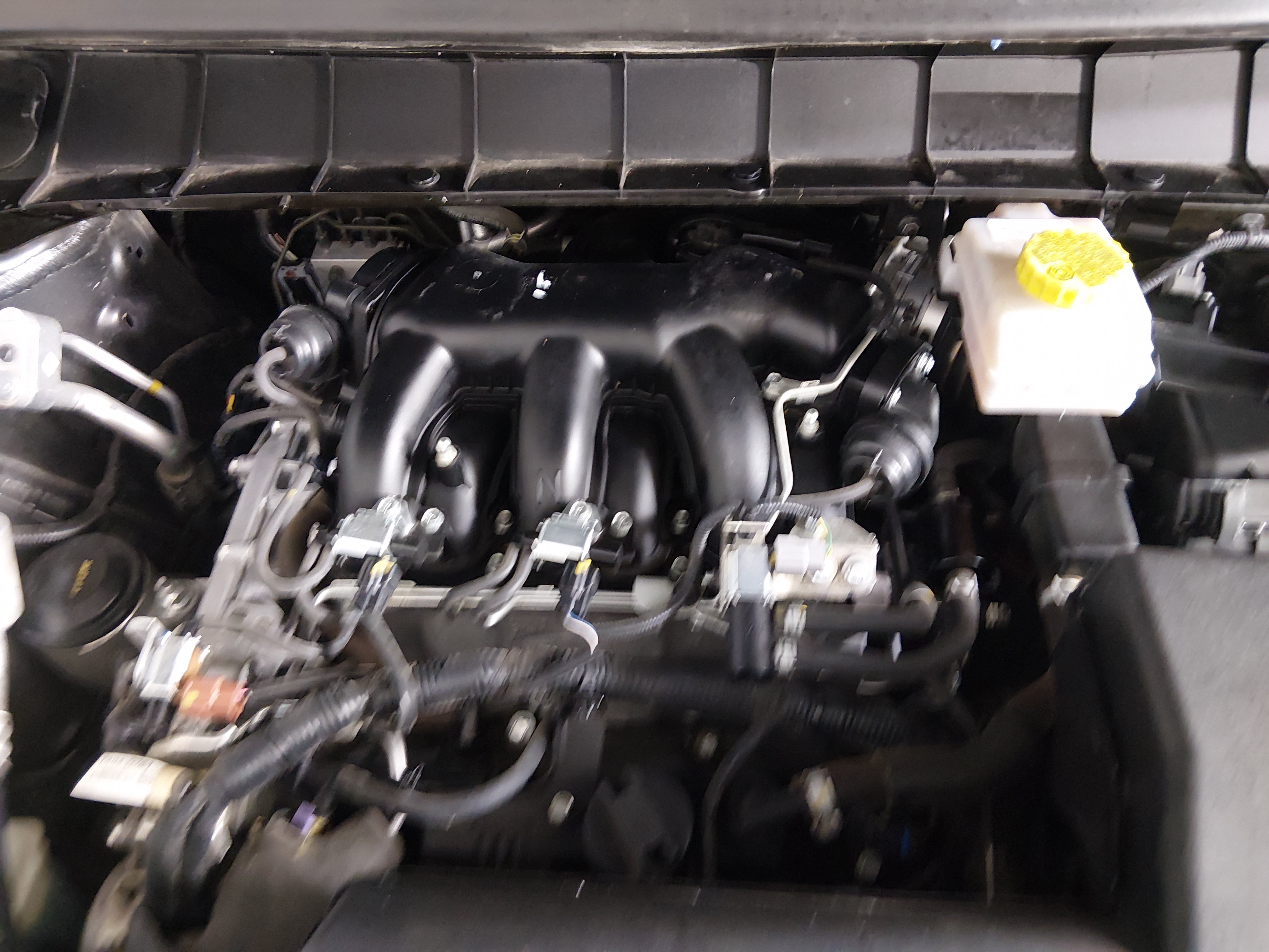 2024 Nissan Pathfinder SV - Photo 9