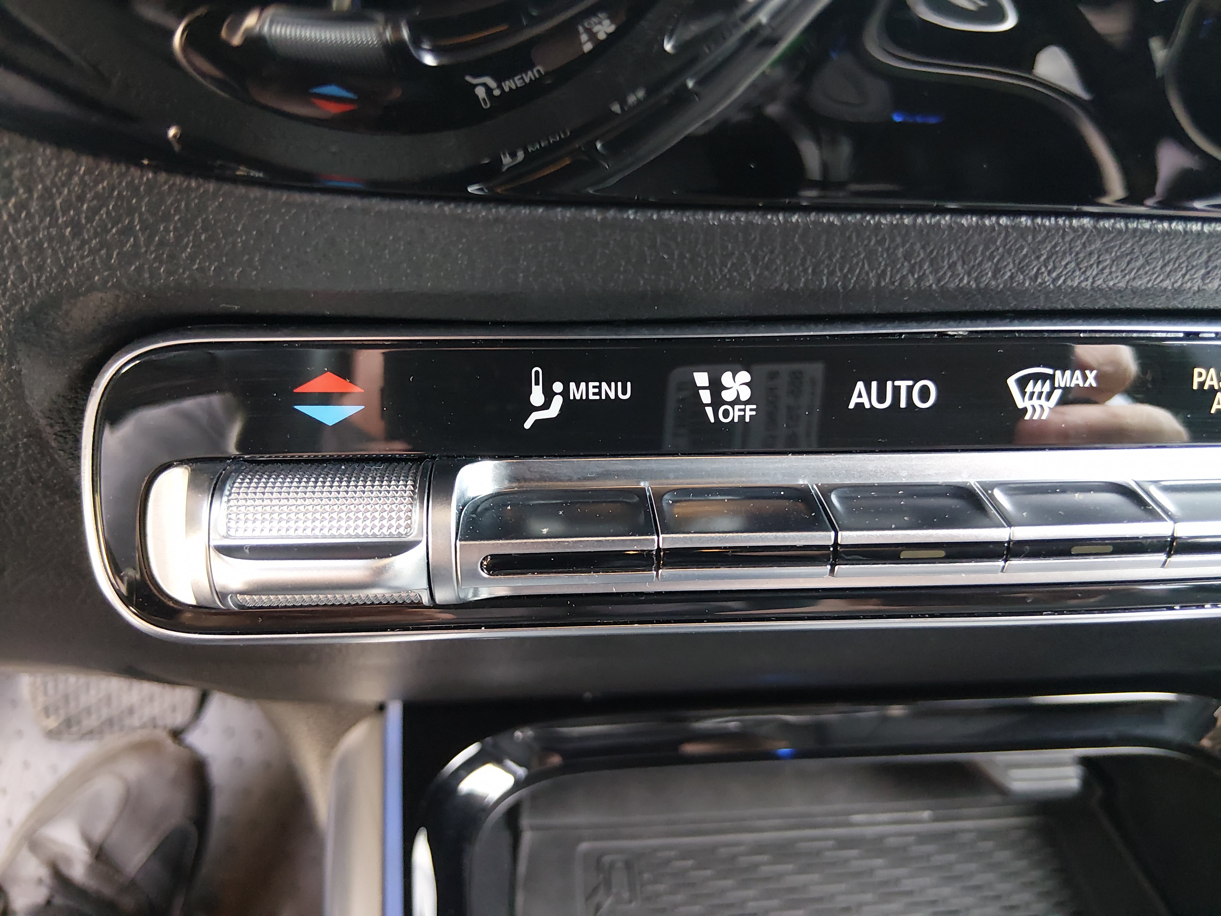 2025 Mercedes-Benz GLA GLA250 - Photo 17