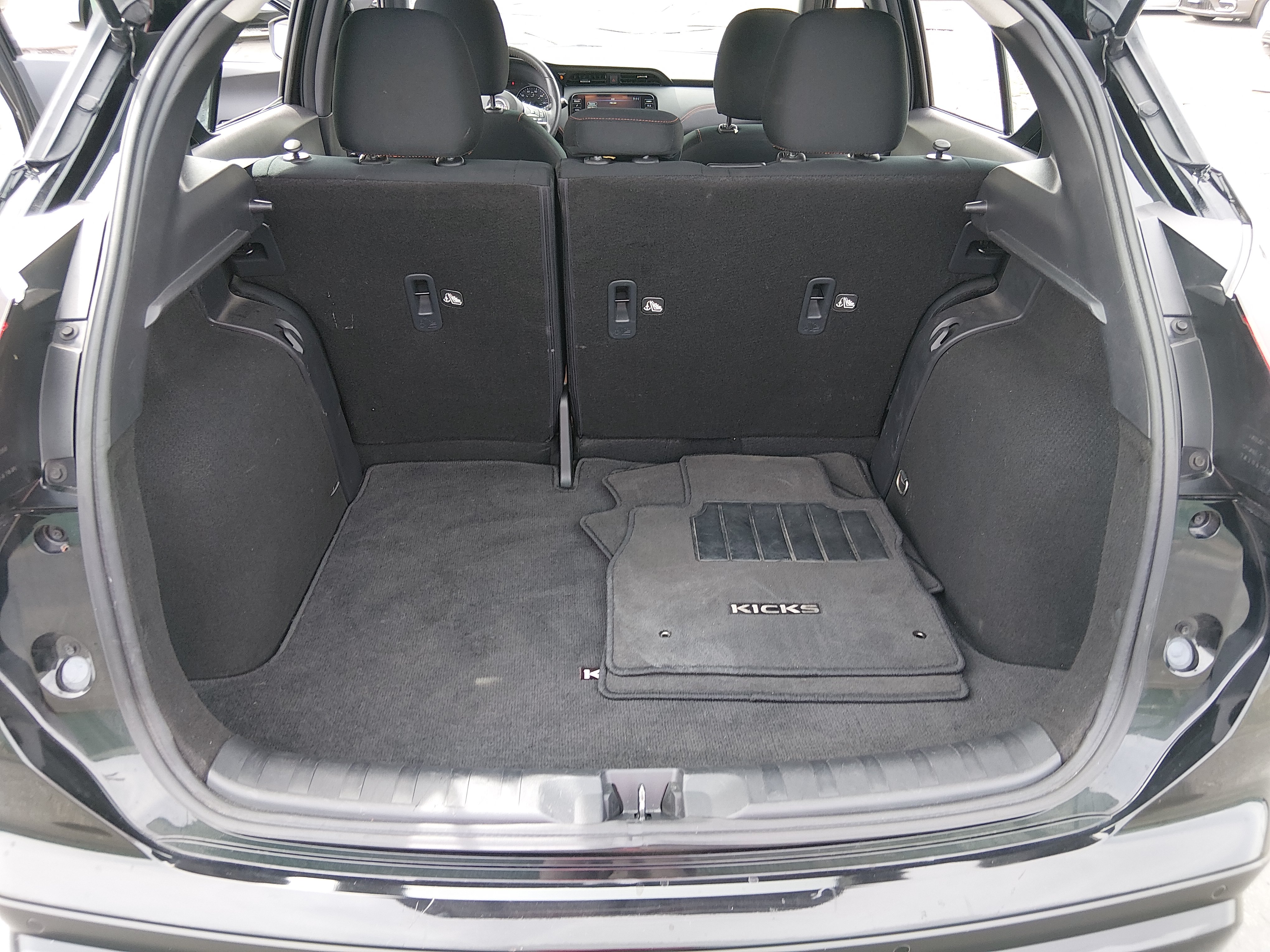2024 Nissan Kicks SR - Photo 11