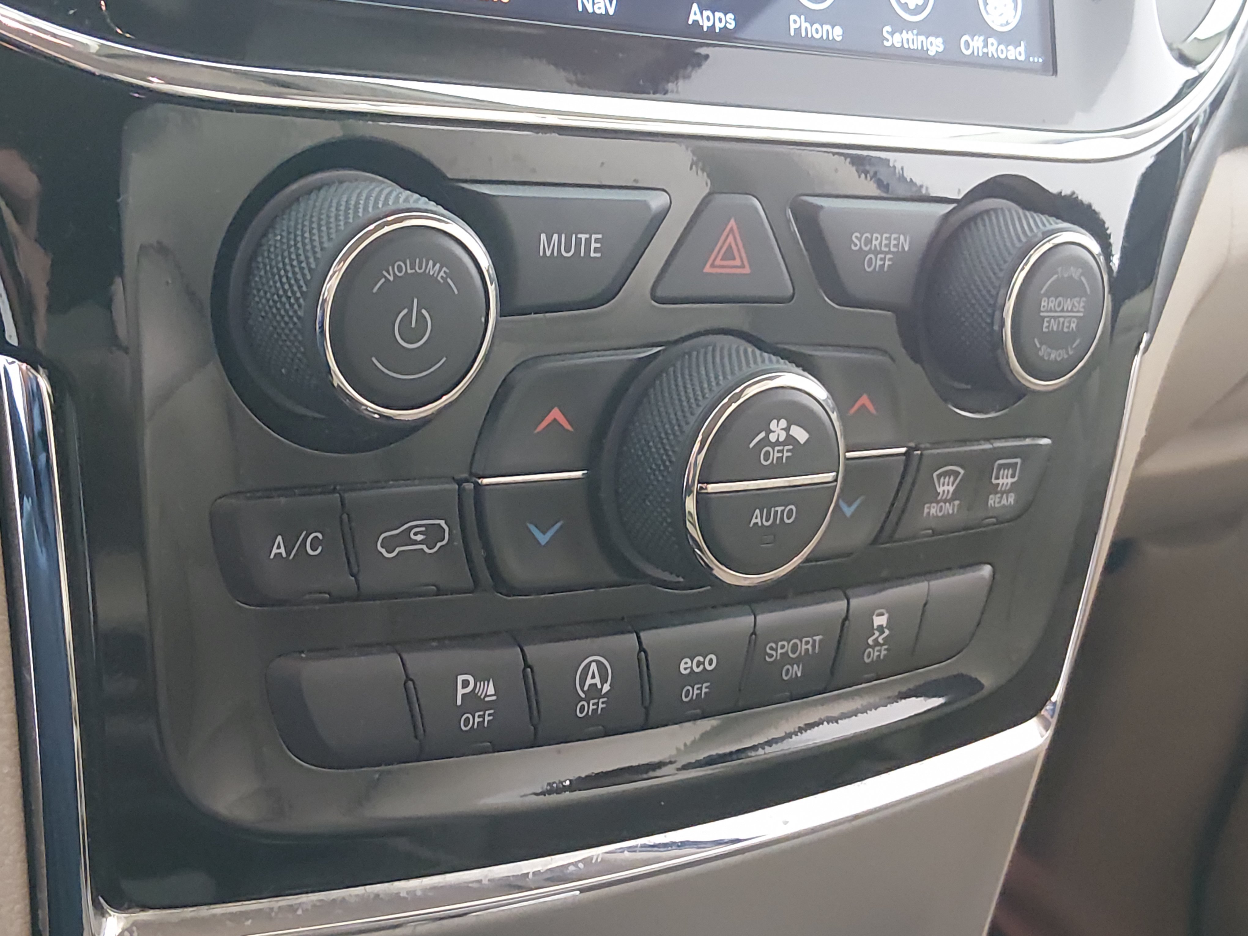 2022 Jeep Grand Cherokee WK Laredo E - Photo 19