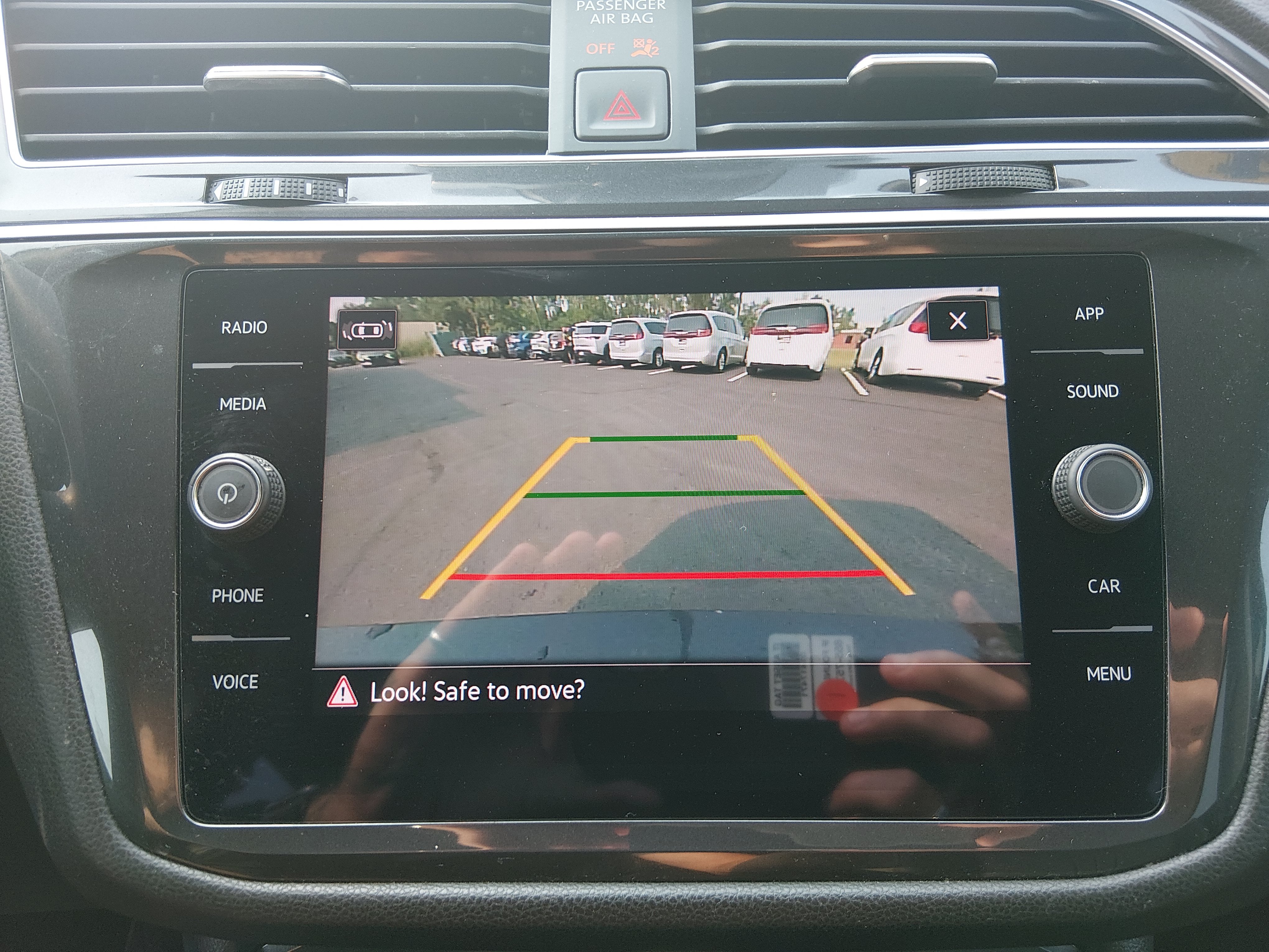 2024 Volkswagen Tiguan SE - Photo 16