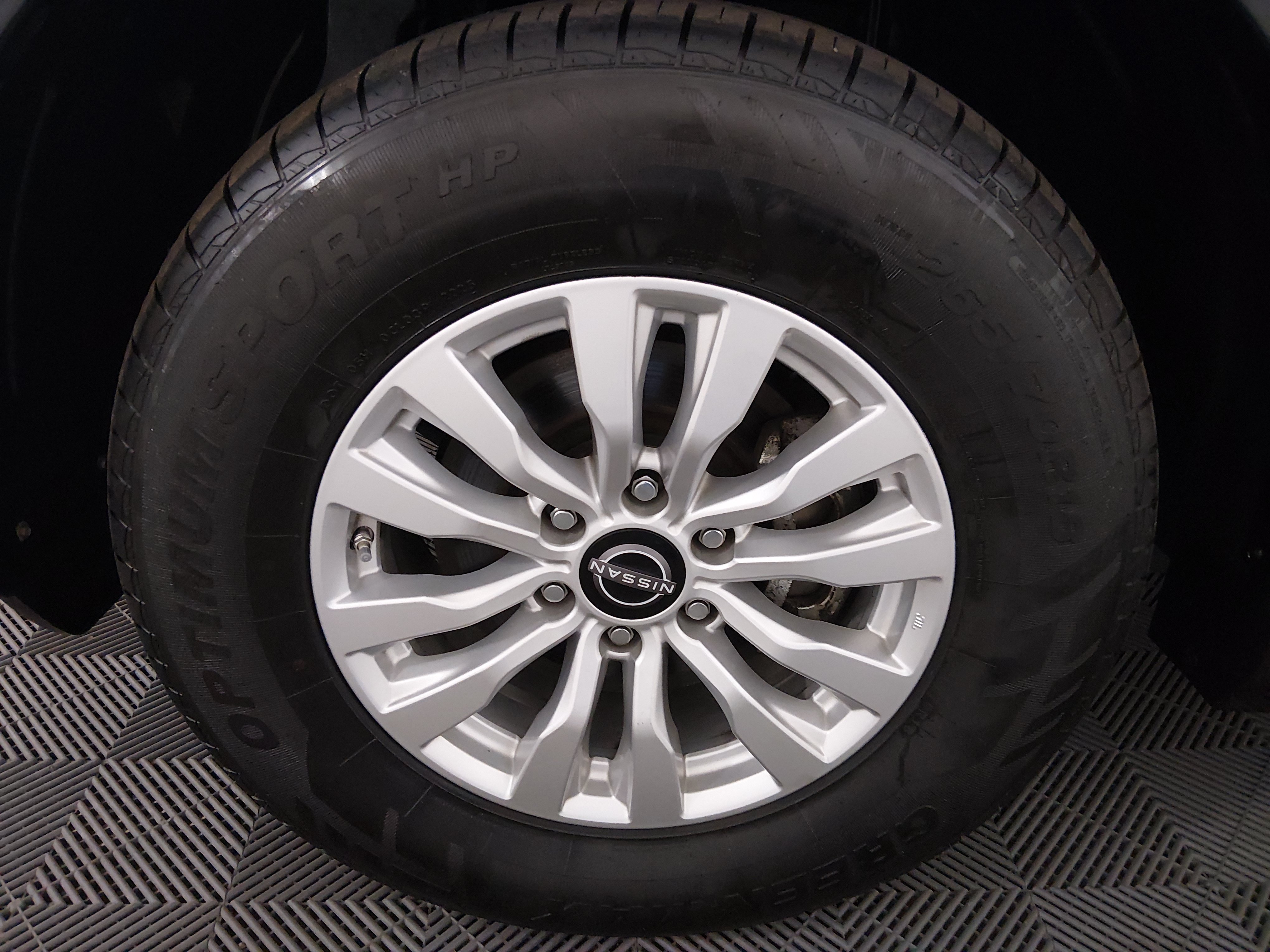 2024 Nissan Armada SV - Photo 10