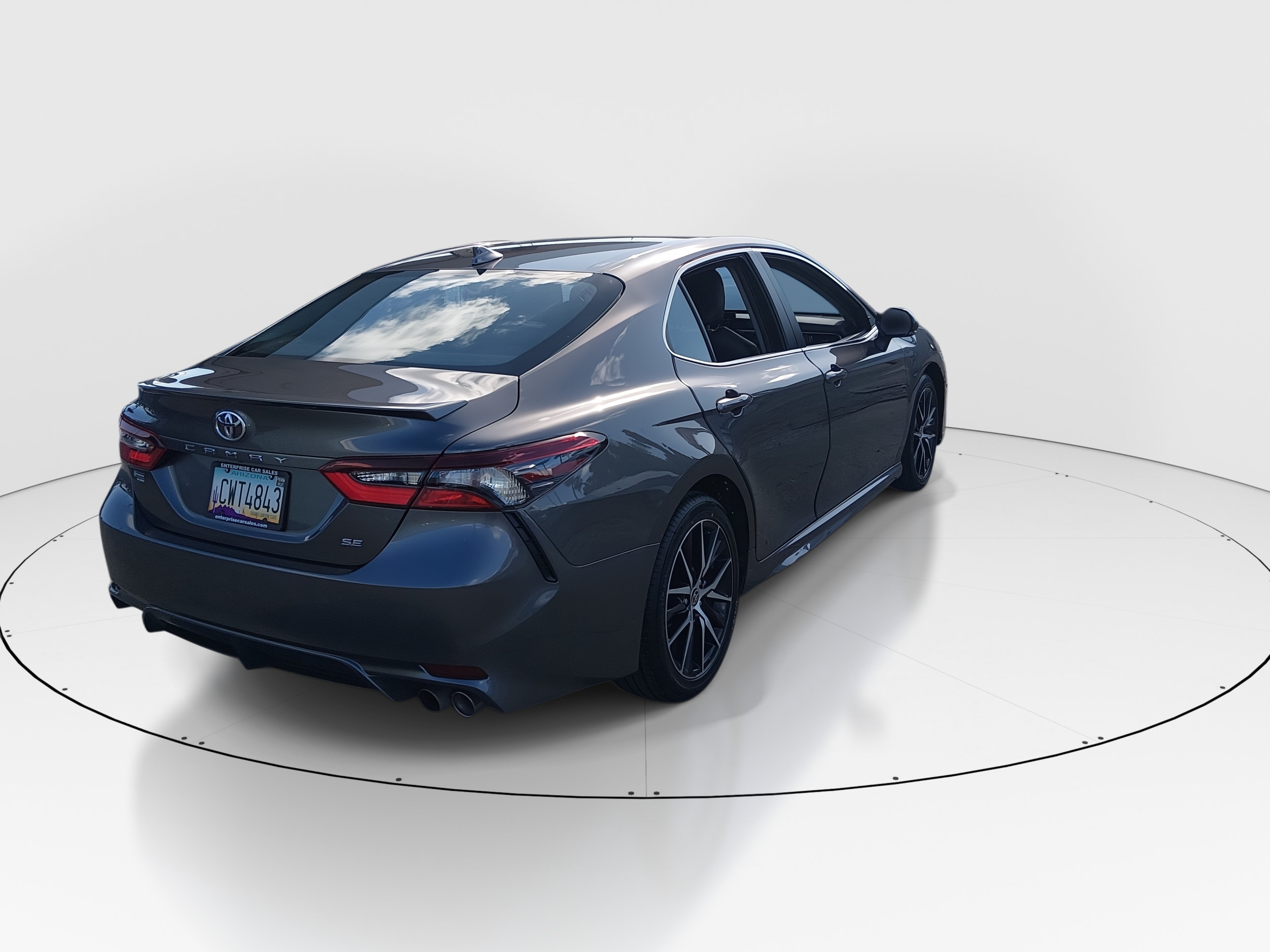 2024 Toyota Camry SE - Photo 7