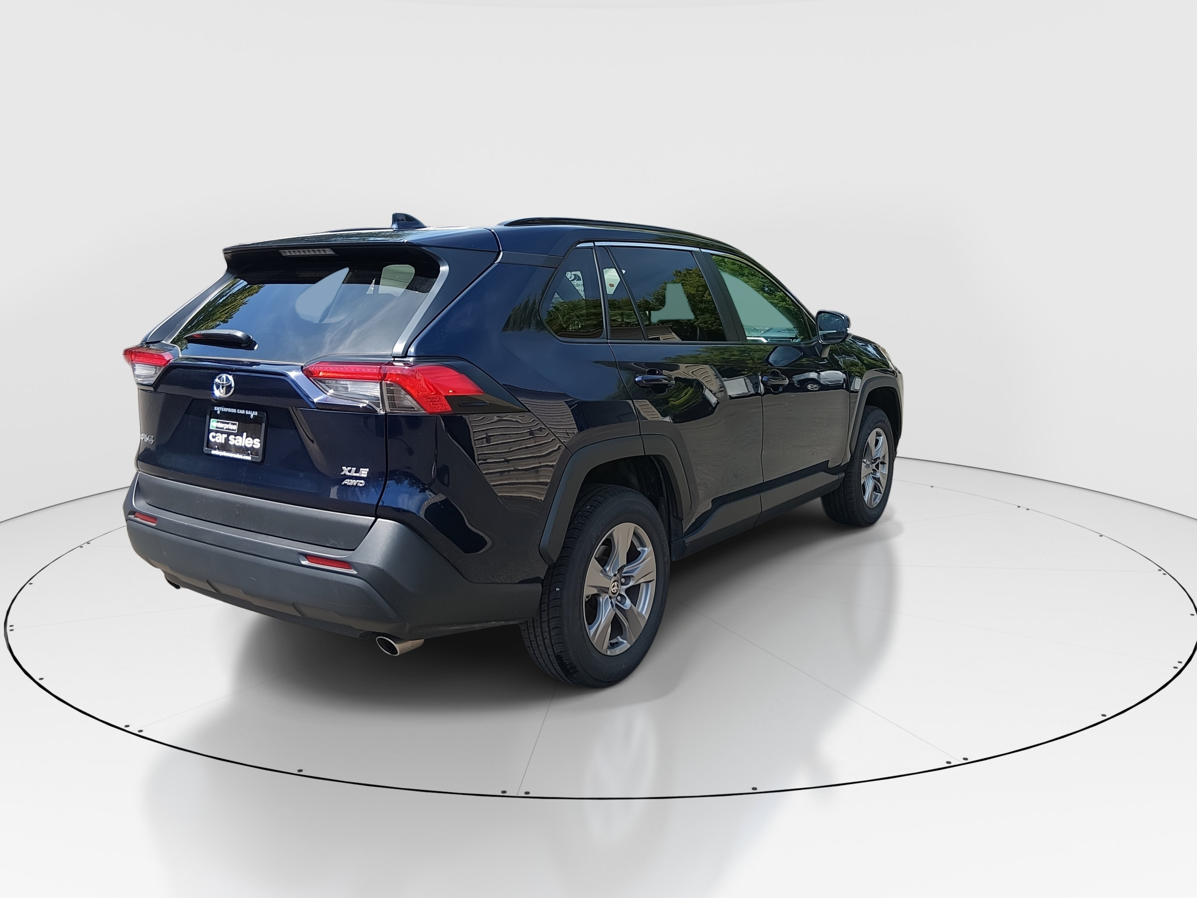 2024 Toyota RAV4 XLE - Photo 7