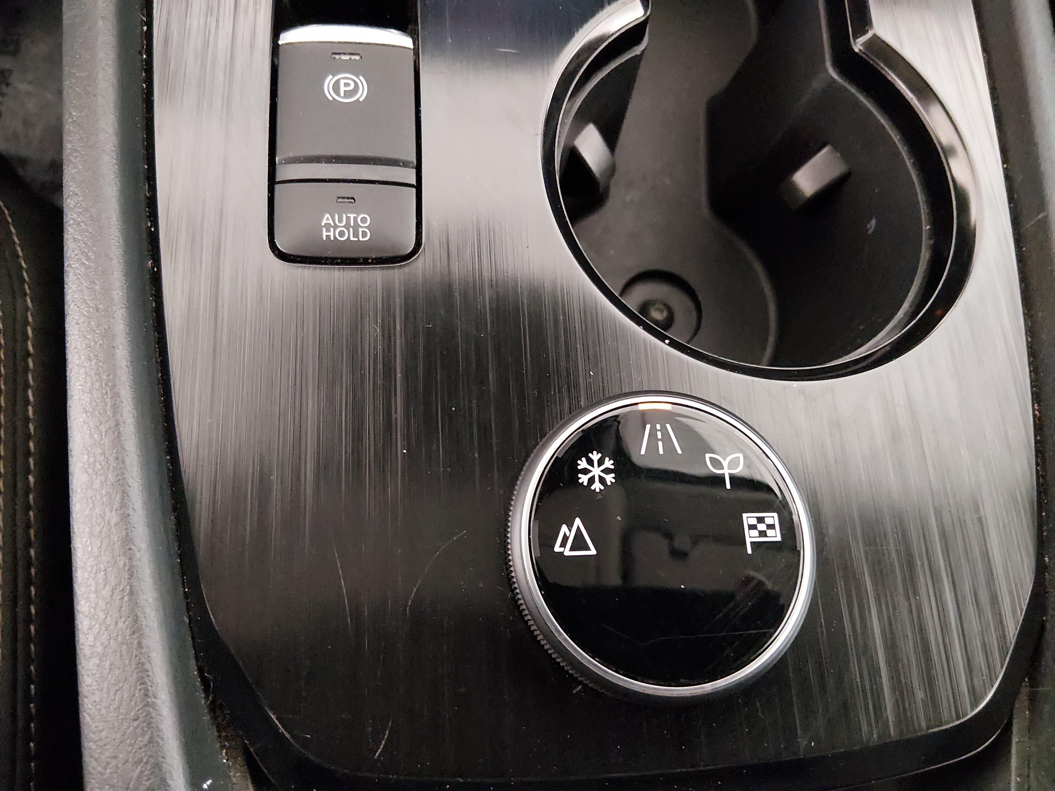 2024 Nissan Rogue SV - Photo 17