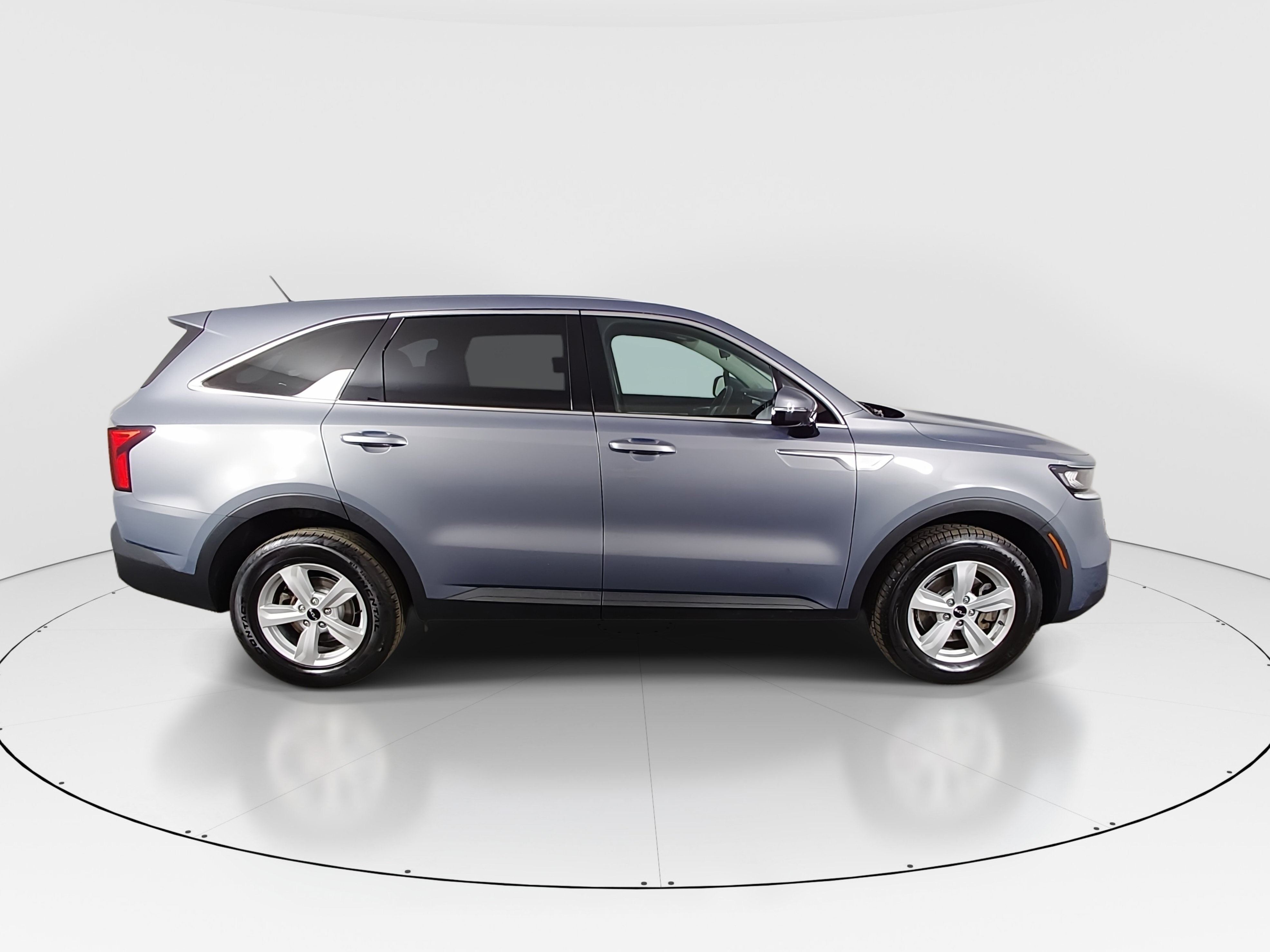 2023 Kia Sorento LX - Photo 8