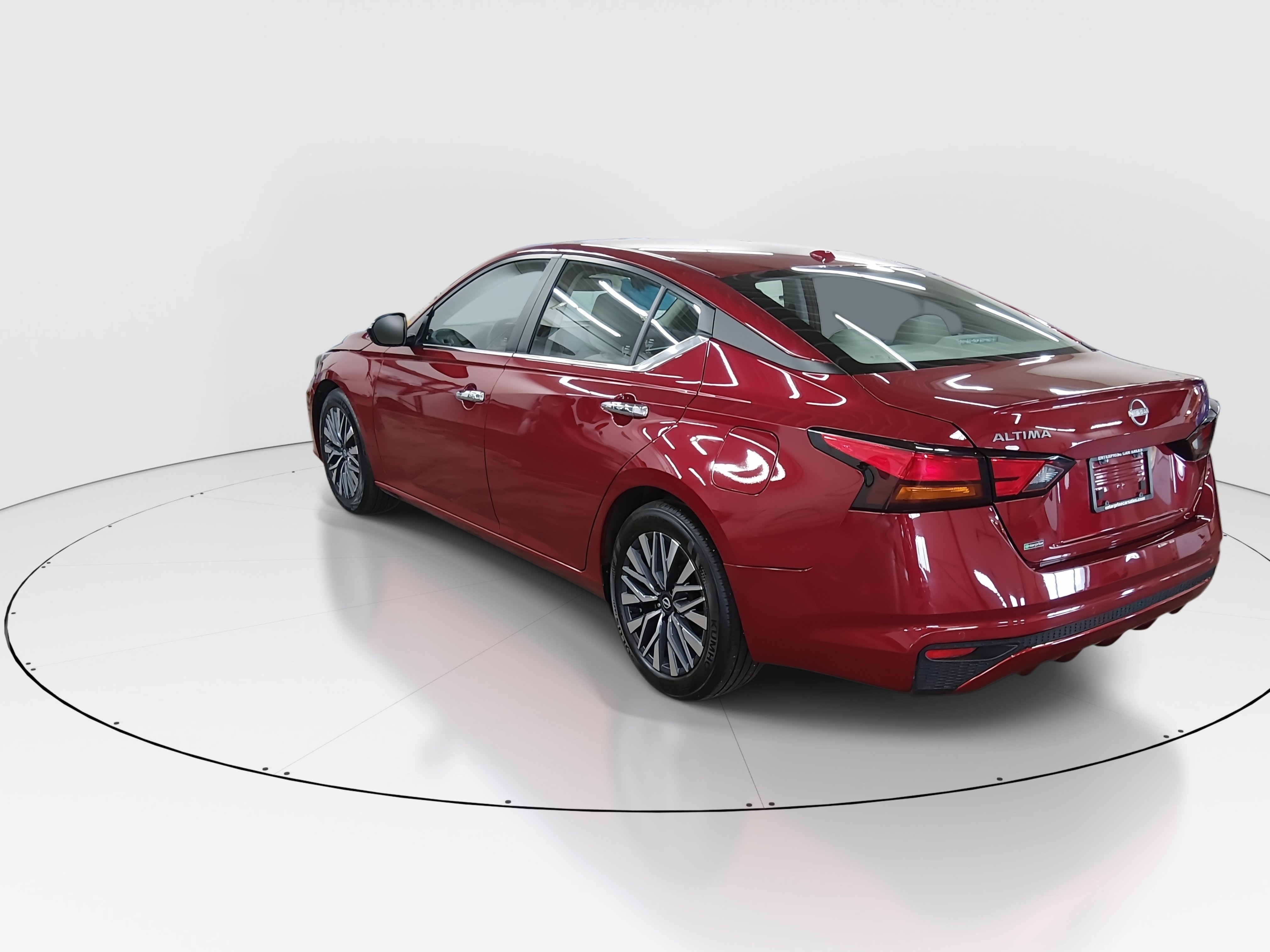 2025 Nissan Altima SV - Photo 5
