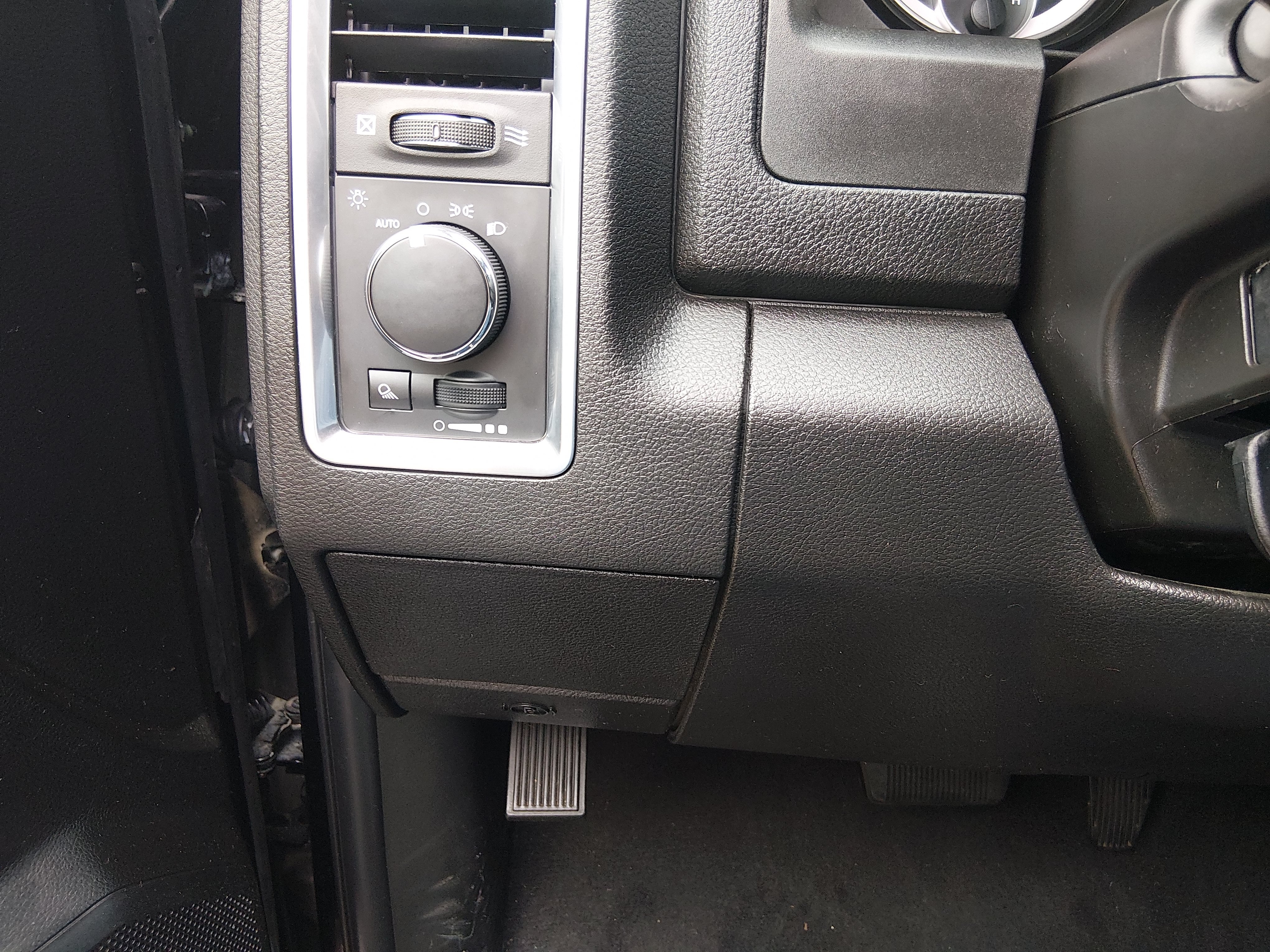 2024 RAM Ram 1500 Classic SLT - Photo 13