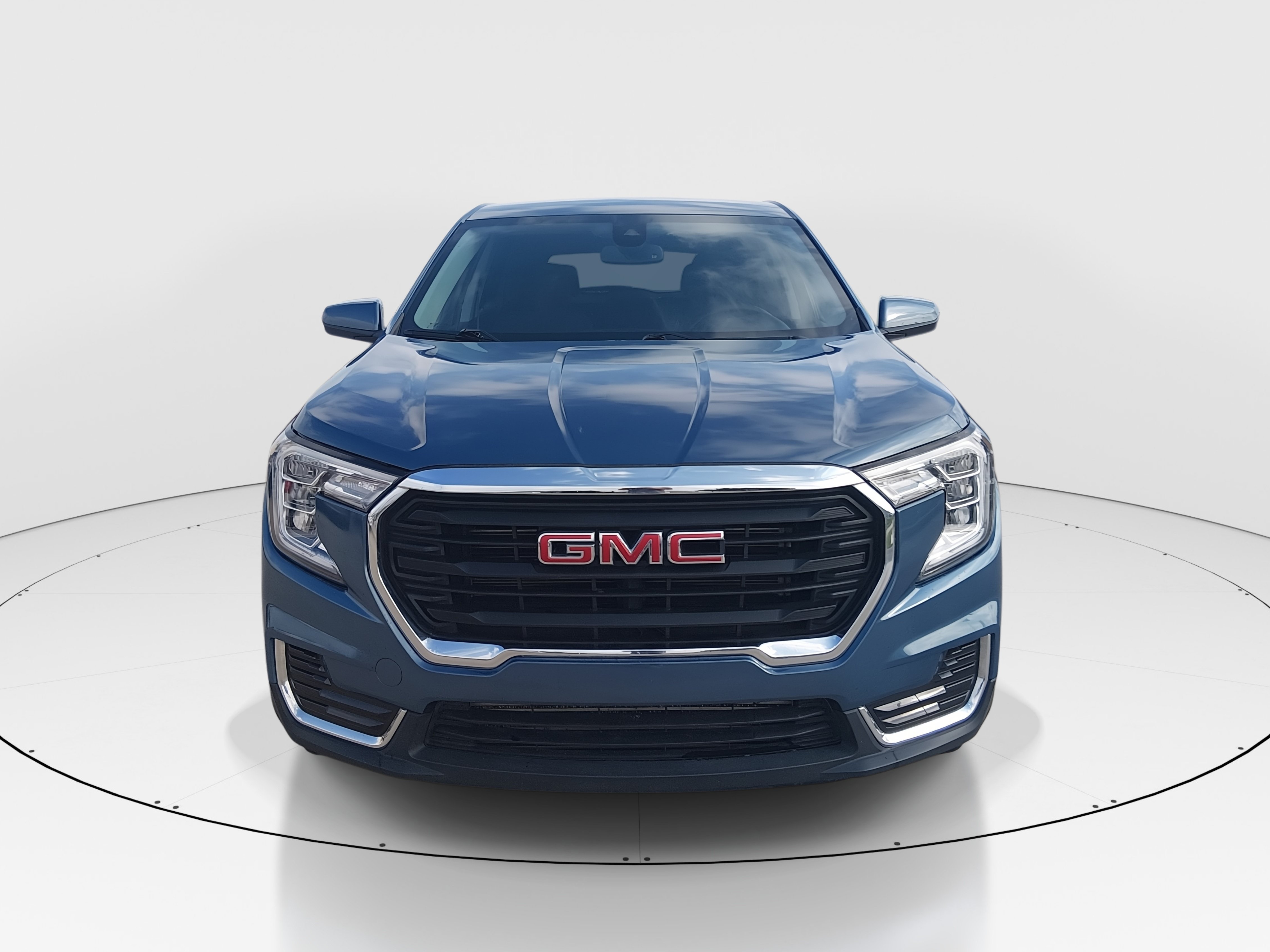 2024 GMC Terrain SLE - Photo 2