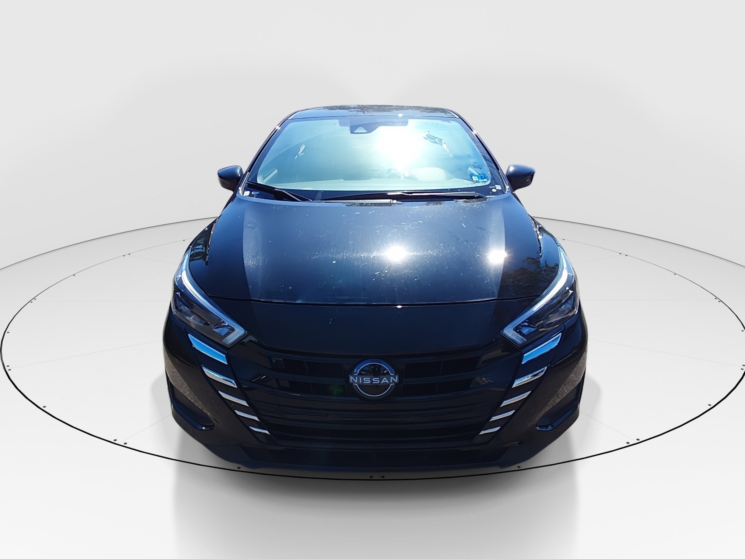 2025 Nissan Versa Sedan SV - Photo 2