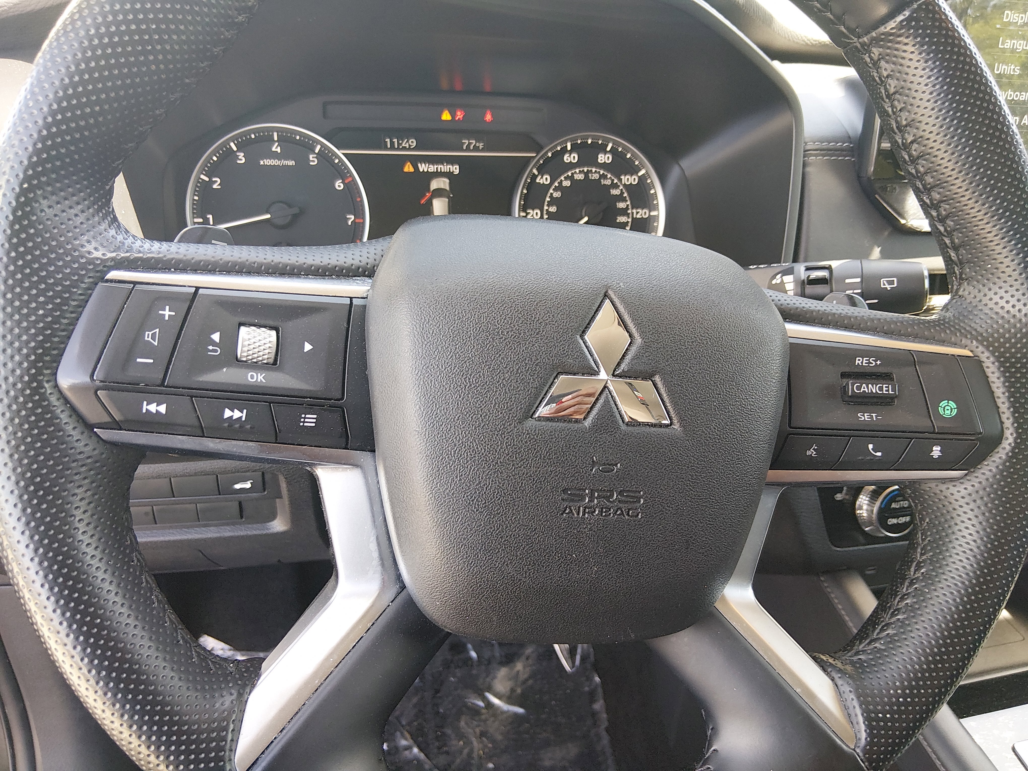 2024 Mitsubishi Outlander SE - Photo 12